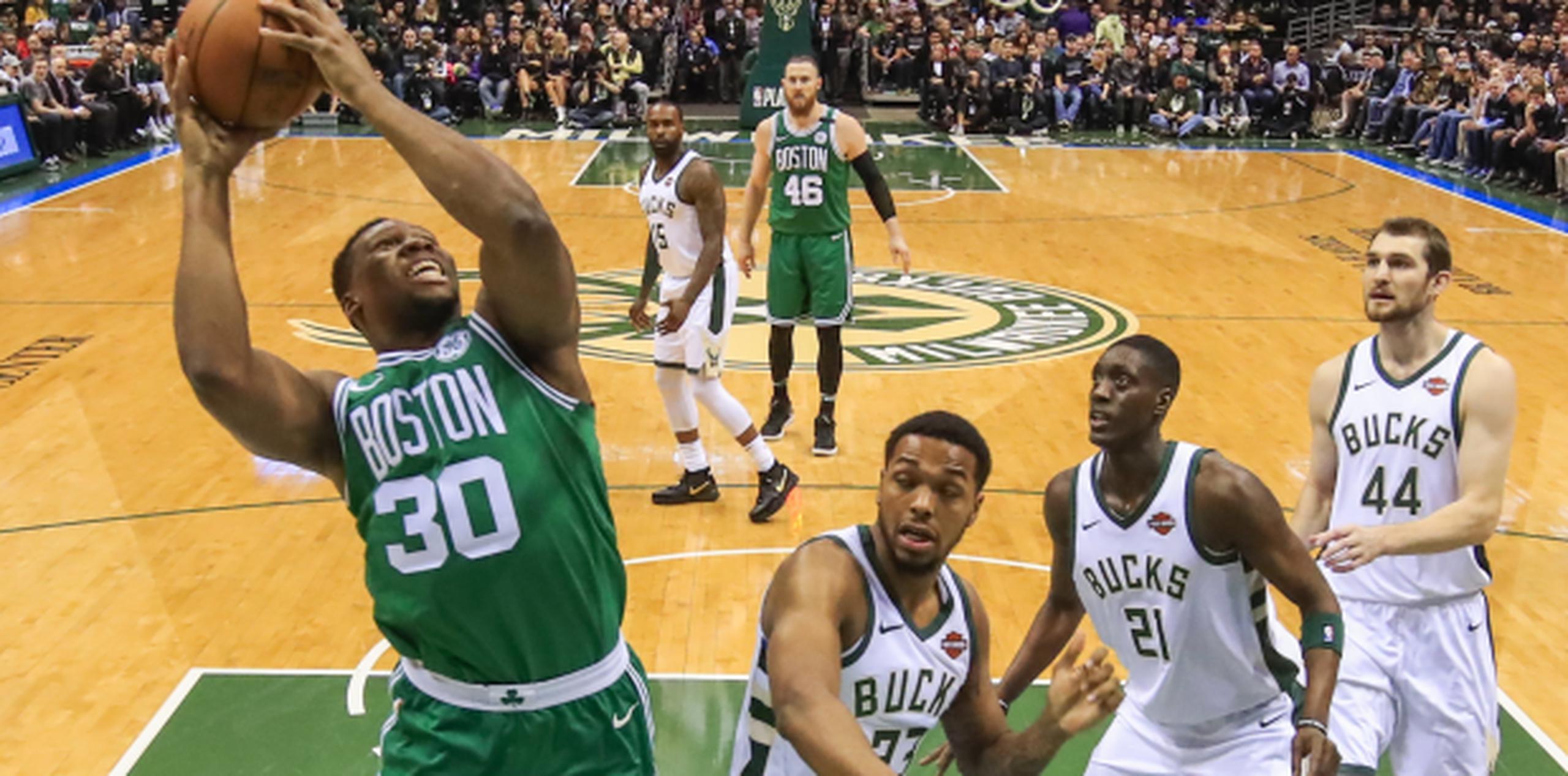 Los Celtics tendrán que comenzar más atentos si no quieren volver a casa con la serie empatada 2-2. (AP)