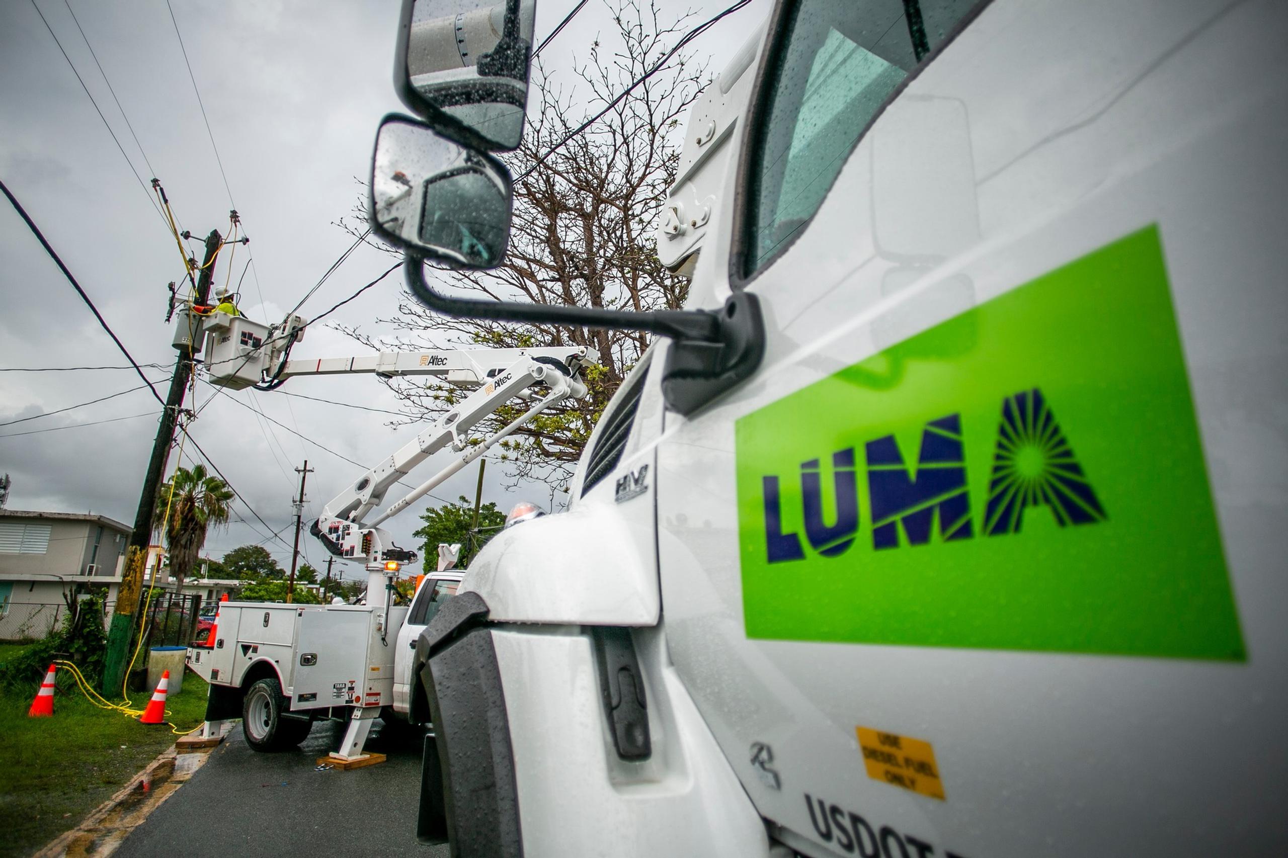 La empresa indicó que espera restablecer la electricidad a media tarde.