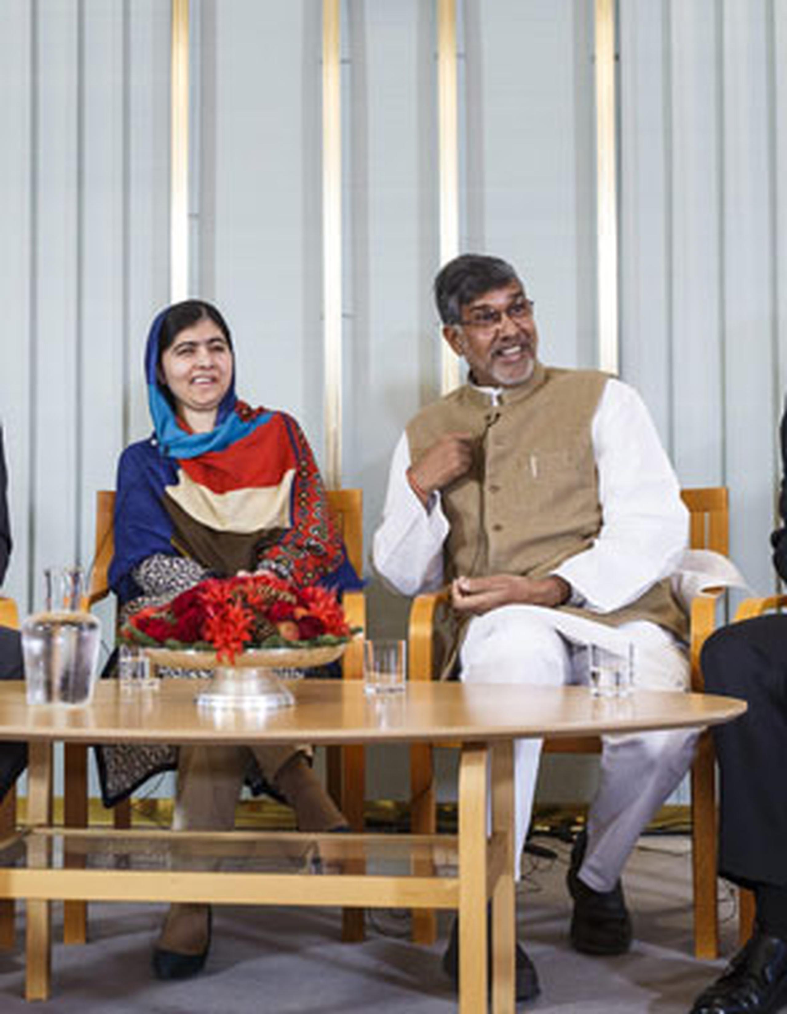 Malala y Satyarthi inaugurarán el jueves una exposición en ese mismo centro que incluye objetos personales suyos, como el uniforme escolar que llevaba Malala el día del atentado; y asistirán ese mismo día por la noche al Concierto del Nobel de la Paz en el Spektrum de la capital noruega. (Agencia EFE)