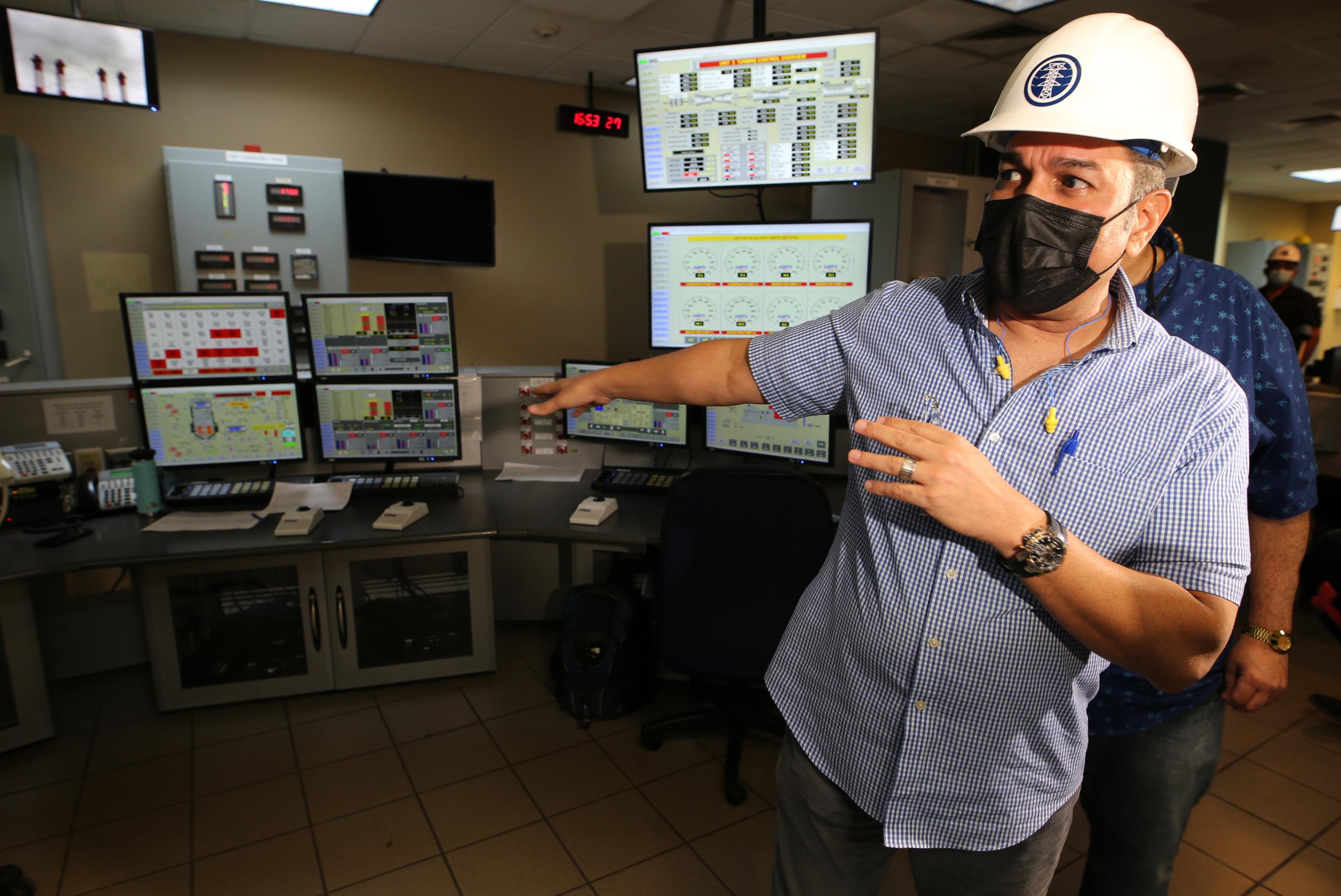 El director ejecutivo de la AEE, Josué Colón Ortiz, dijo que han tomado medidas para que durante los mantenimientos “haya suministro de energía” para los abonados.