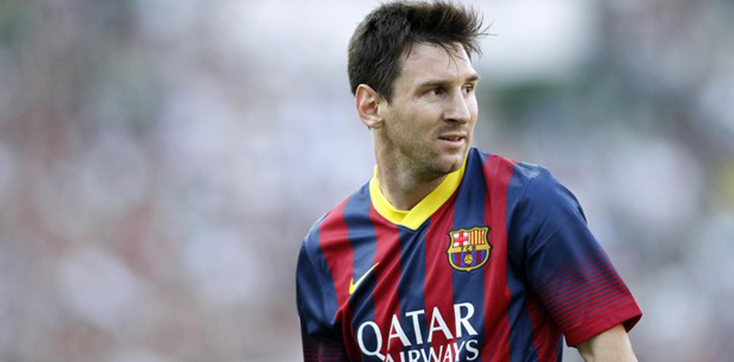 Messi tiene 354 goles con el Barcelona, incluyendo cinco temporadas consecutivas con al menos 40 dianas.  (Archivo)