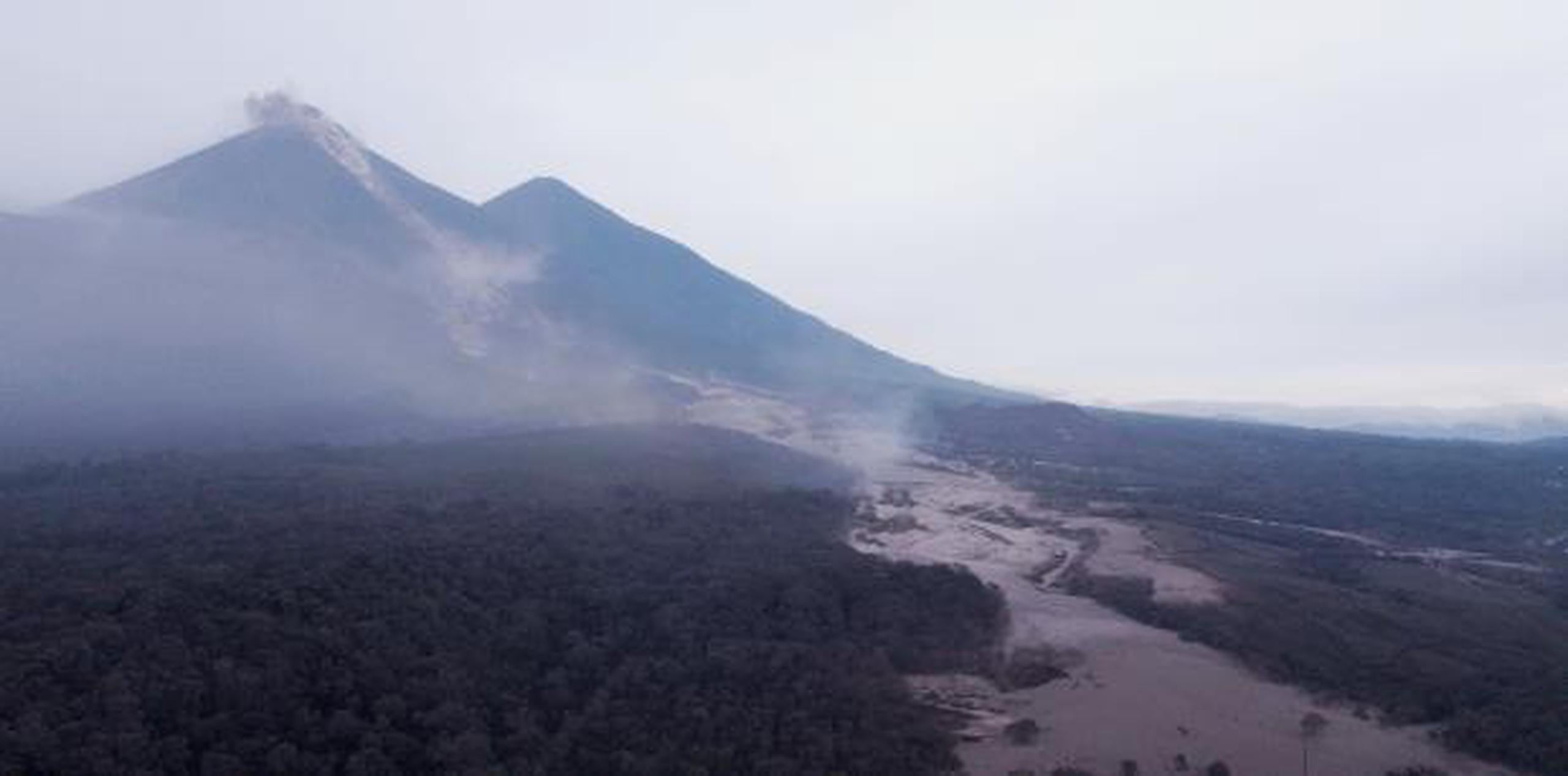 Vista aérea del Caserío San Miguel Los Lotes después de la erupción del volcán de Fuego, en Escuintla (Guatemala). (EFE / Stringer)