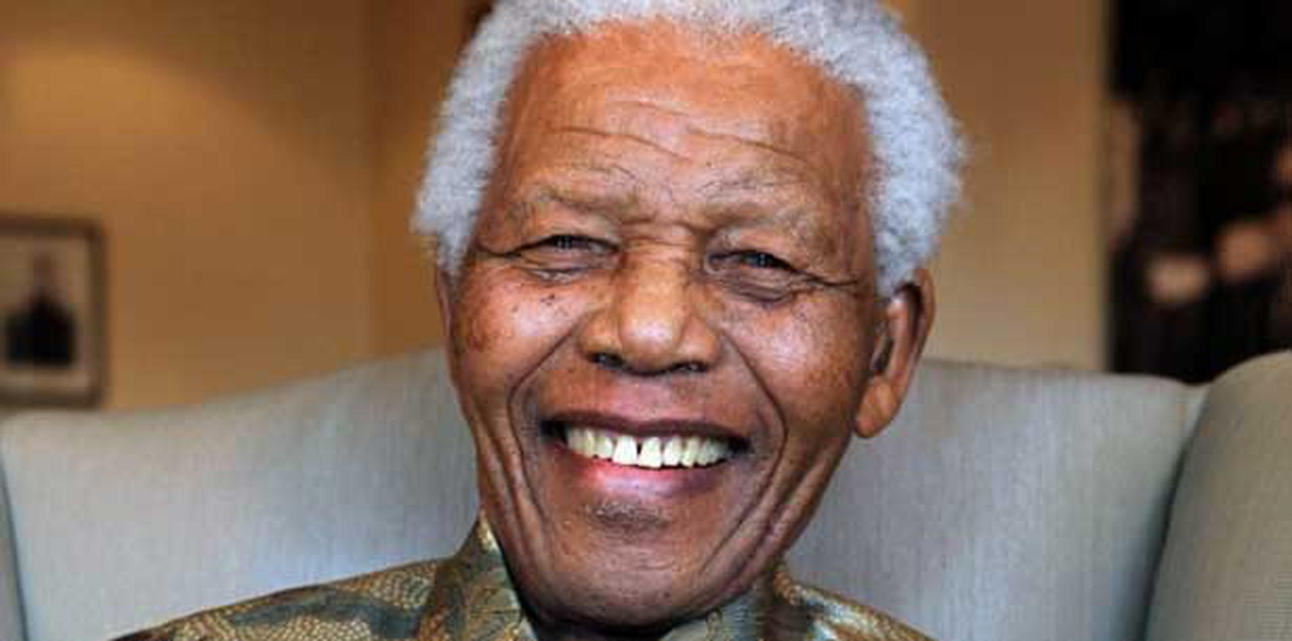 Nelson Mandela fue hospitalizado el 8 de junio para recibir atención médica por una infección pulmonar recurrente. (AFP/Nelson Mandela)