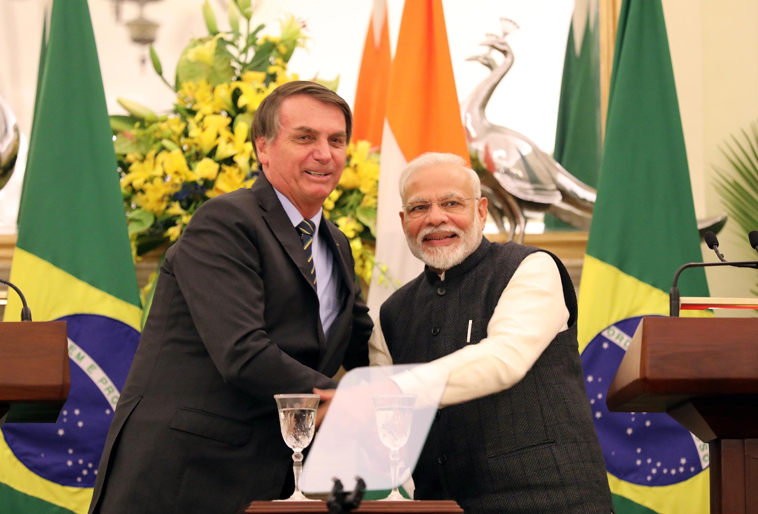 En un comunicado, el Ministerio de Asuntos Exteriores indio destacó también cómo “líderes” de los dos países “identificaron el sector espacial como un área importante de colaboración”, subrayando la firma del primer acuerdo en esta área en 2002.
