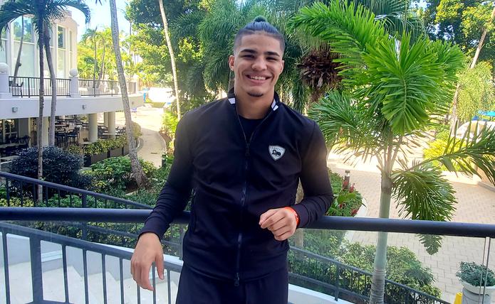 Xander Zayas estuvo en Puerto Rico como invitado especial para recibir la distinción de "Prospecto del Año" durante la convención de la Organización Mundial de Boxeo.
