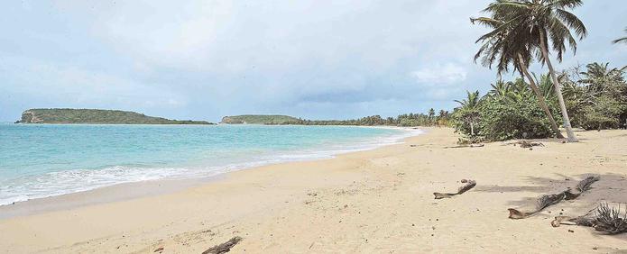 Una de las playas que recibió el galardón fue el balneario Sun Bay en Vieques. (Archivo GFR Media)