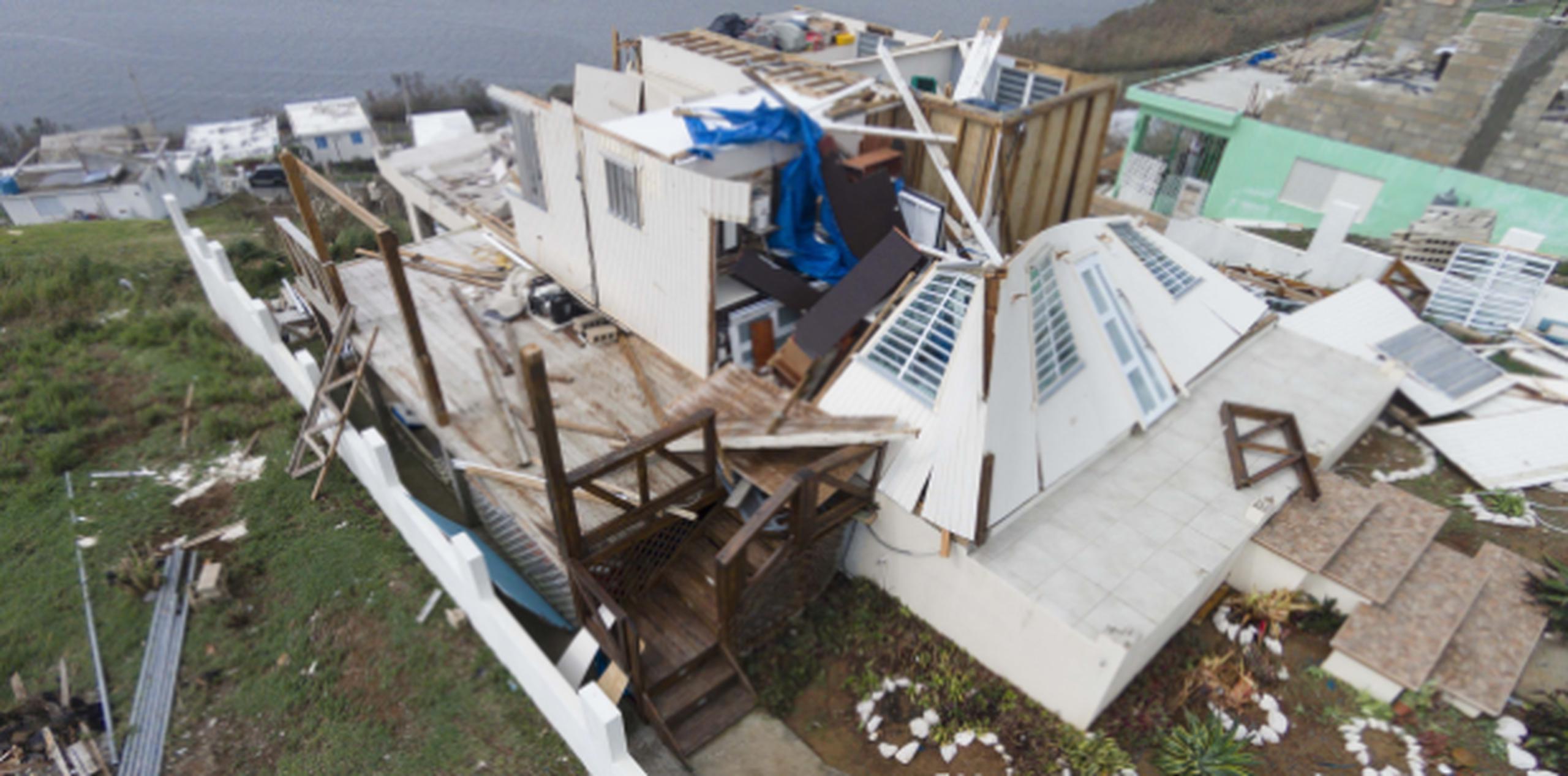 Las casas de madera de Culebra sufrieron daños considerables. (tonito.zayas@gfrmedia.com)