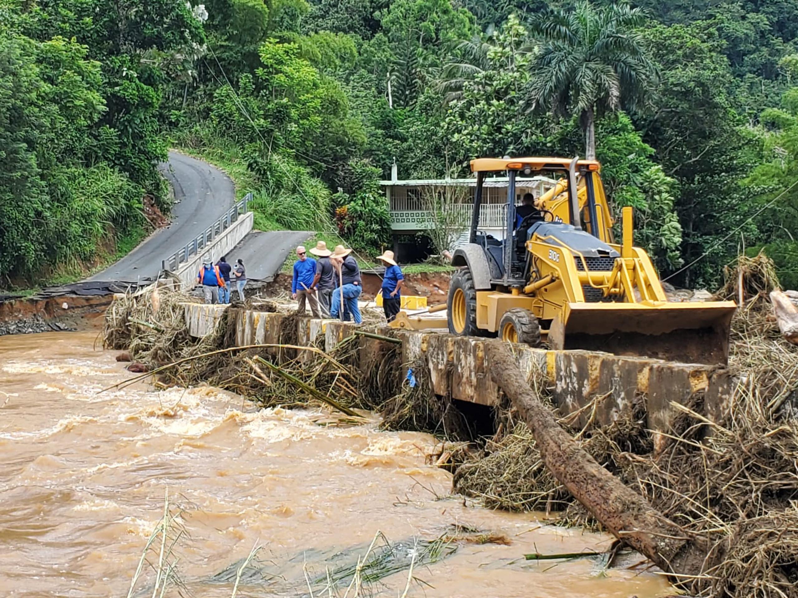 Impactos del huracán Fiona en el Sector Chorreras, barrio Guaraguao, en Bayamón.