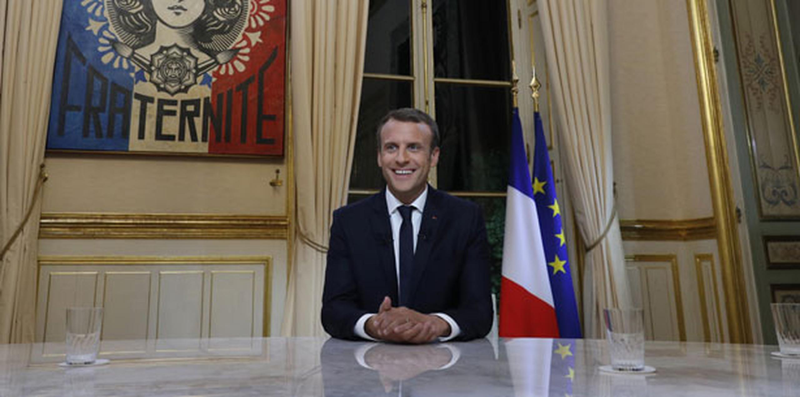 Macron señaló los logros alcanzados en Francia desde que asumió el puesto.  (AP)