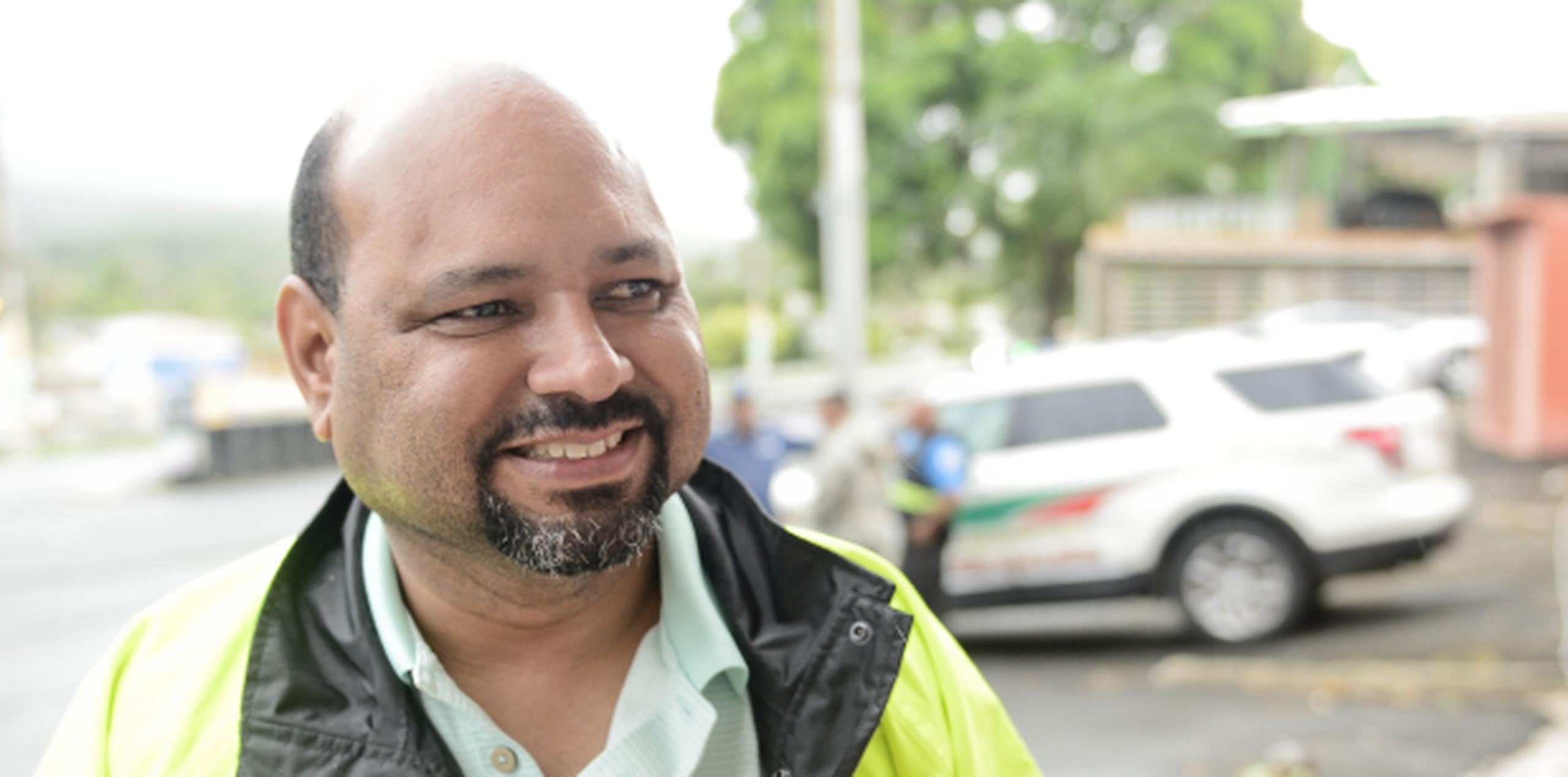 Ángel “Bori” González detalló que hasta el momento alrededor de 800 personas afectadas por el ciclón. (gerald.lopez@gfrmedia.com)