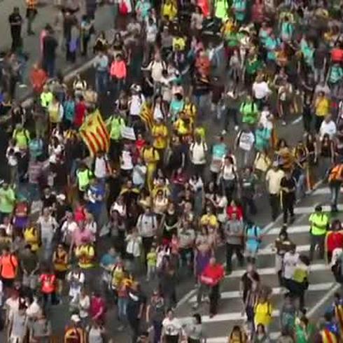 Una huelga general y manifestaciones multitudinarias paralizan Barcelona