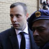Pistorius es condenado a 6 años de prisión por el asesinato de su novia