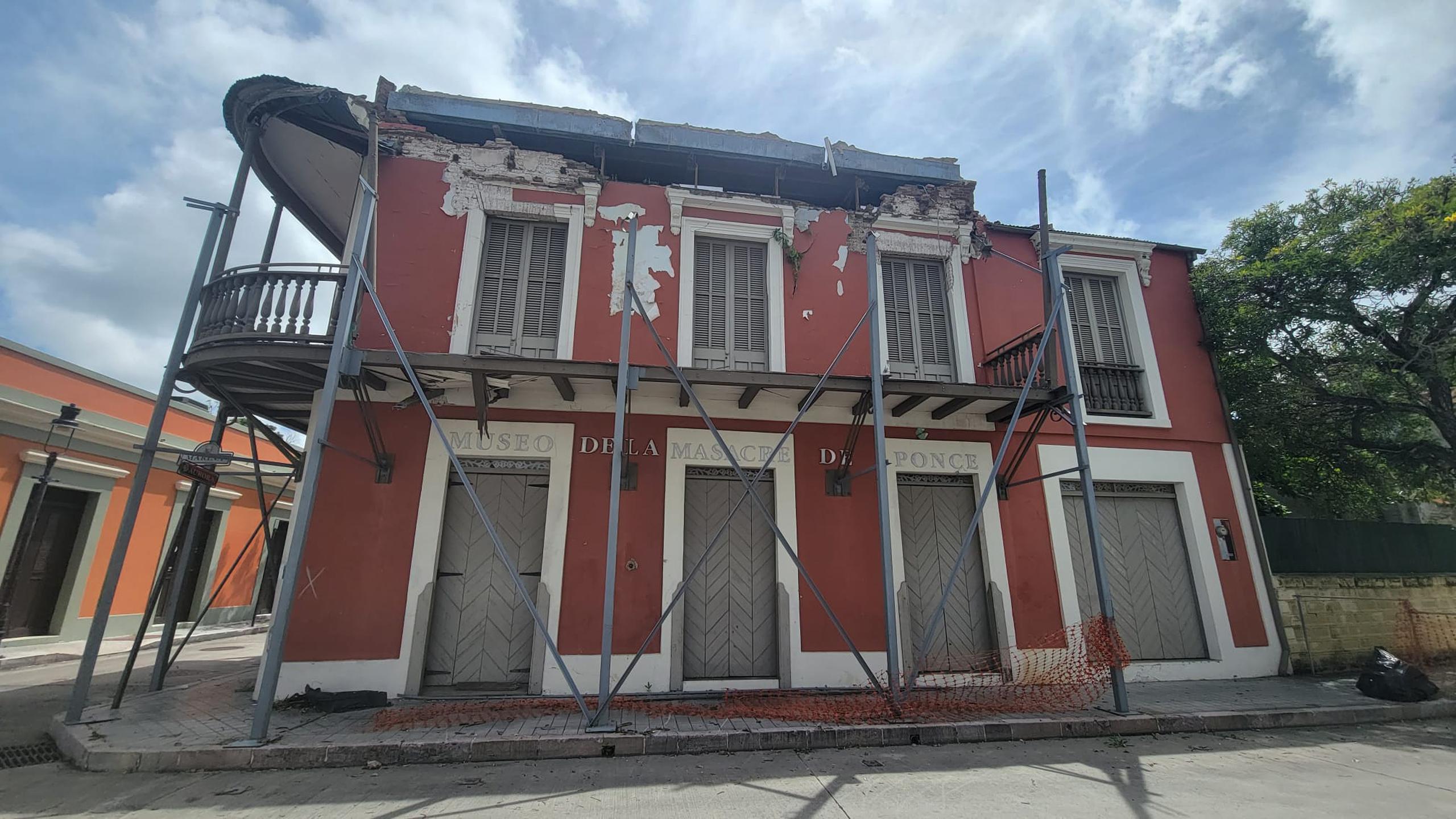Otro de los edificios en potencial peligro de colapso es el Museo de la Masacre, ubicado entre las calles Marina y Aurora.