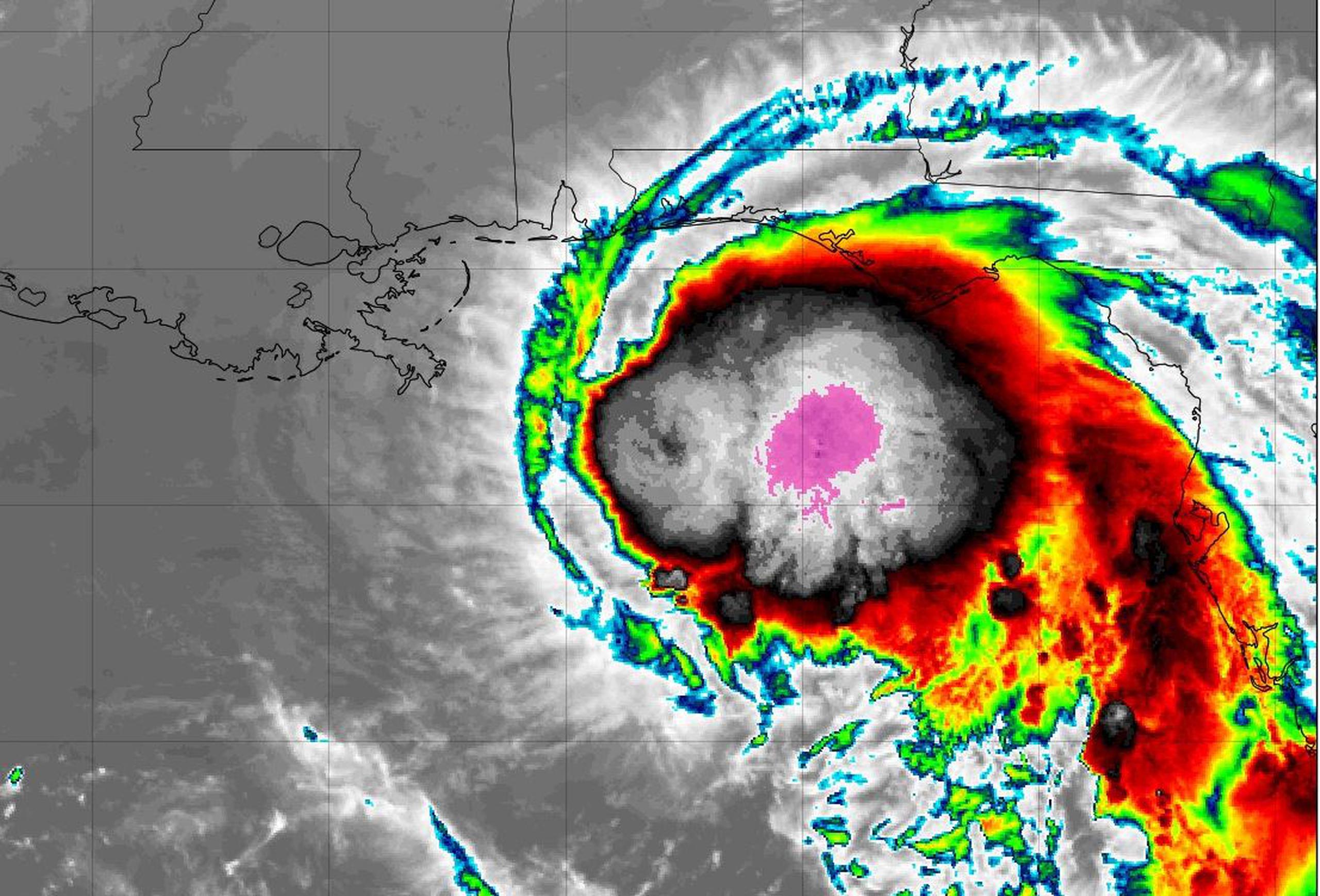 Se espera que Sally se fortalezca y llegue a ser un huracán categoría 2.