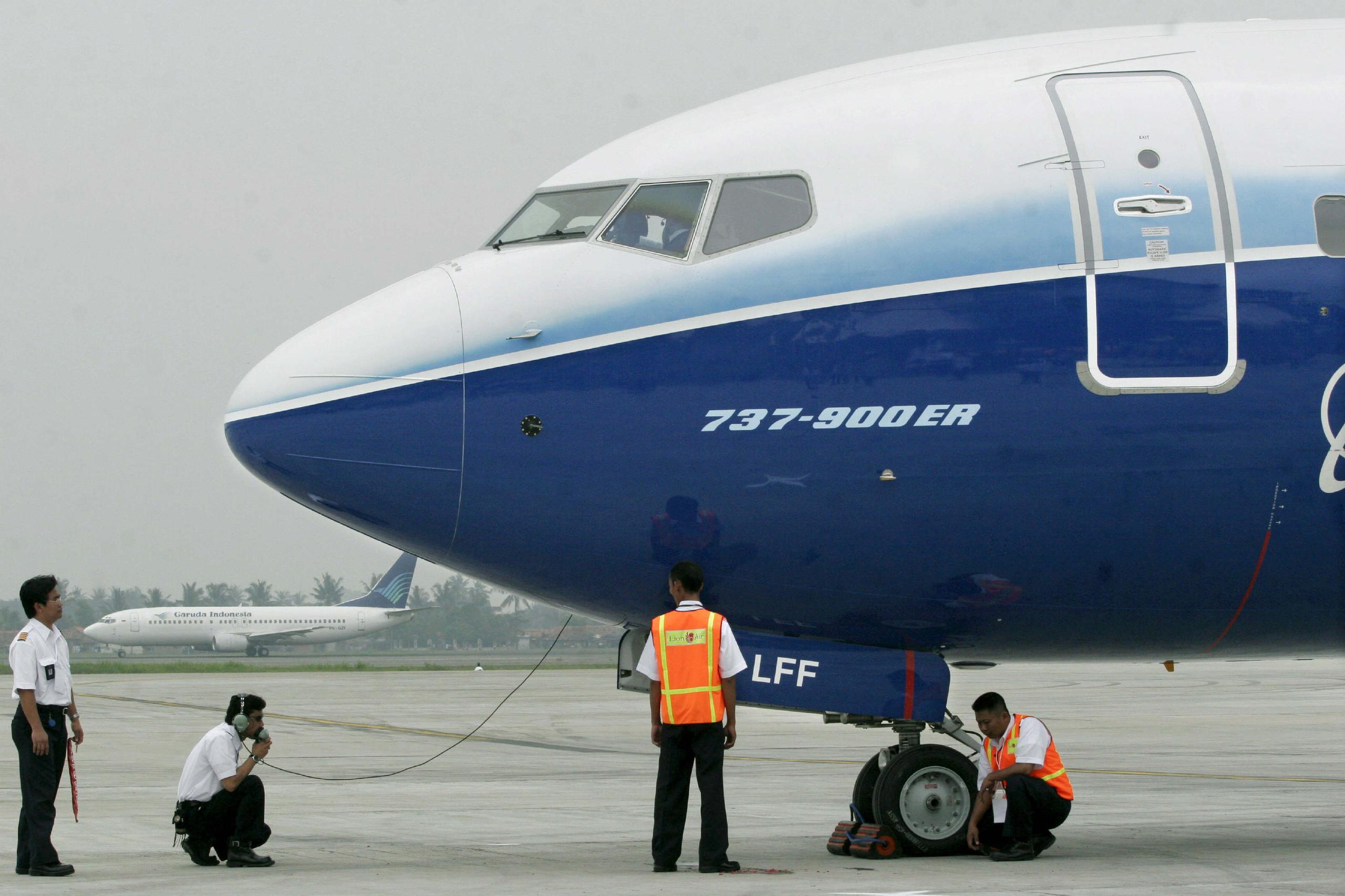 La aeronave, un Boeing 737, operado por la línea Sriwijaya Air, tenía un vuelo estimado de 90 minutos.