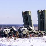 Rusia anuncia reducir sus tropas de la capital de Ucrania