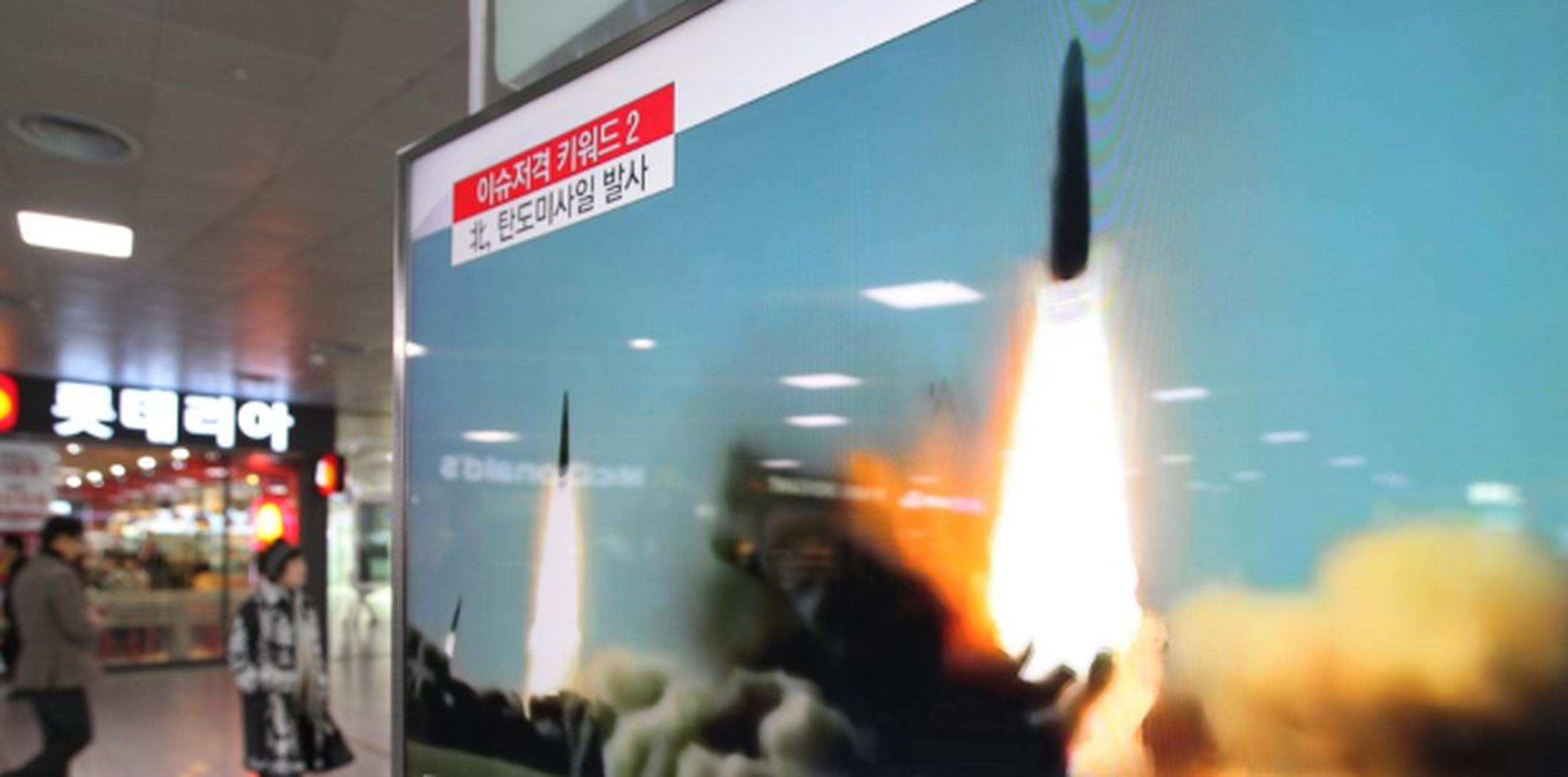 El Gobierno surcoreano baraja denunciar el caso ante el Consejo de Seguridad de la ONU, ya que existen resoluciones que prohíben a Pyongyang realizar pruebas con misiles balísticos. (AP)