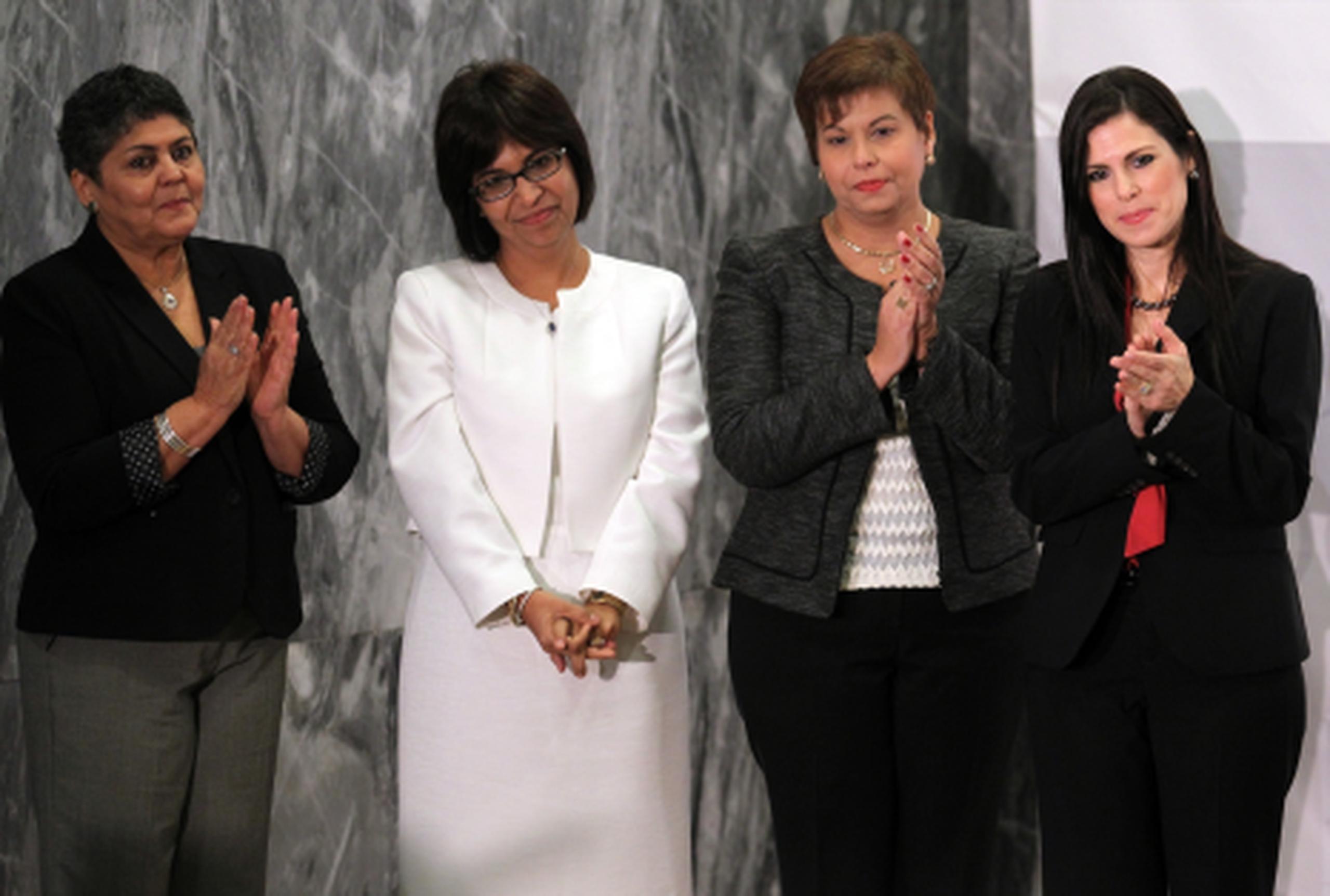 De izquierda a derecha, Marta Elsa Fernández, Vanessa Pintado, Olga Bernardy y  Rosabelle Padín han sido nombradas a importantes puestos por el gobernador entrante. (Archivo)