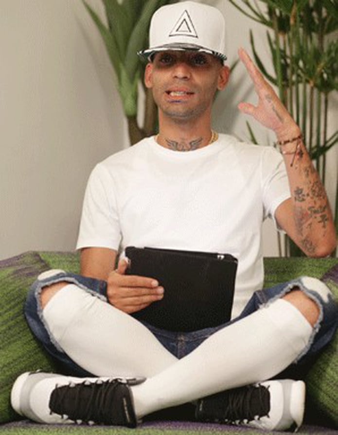 Arcángel se confiesa con sus fans en Primera Hora
