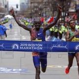 El keniano Cherono y la etíope Degefa ganan maratón de Boston