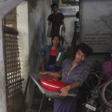 Autoridades birmanas desalojan a empleados ferroviarios