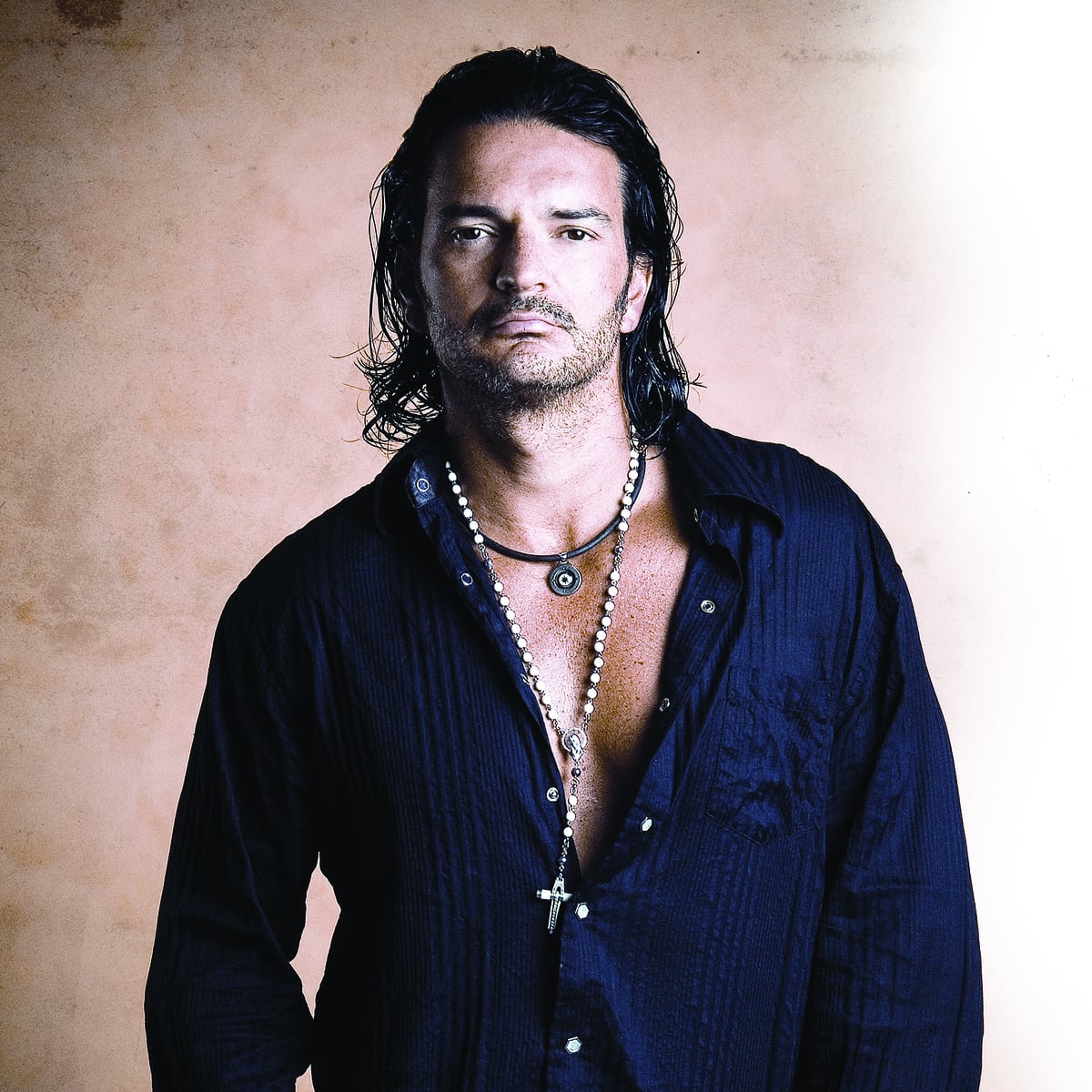 Ricardo Arjona se acerca a sus fans Primera Hora