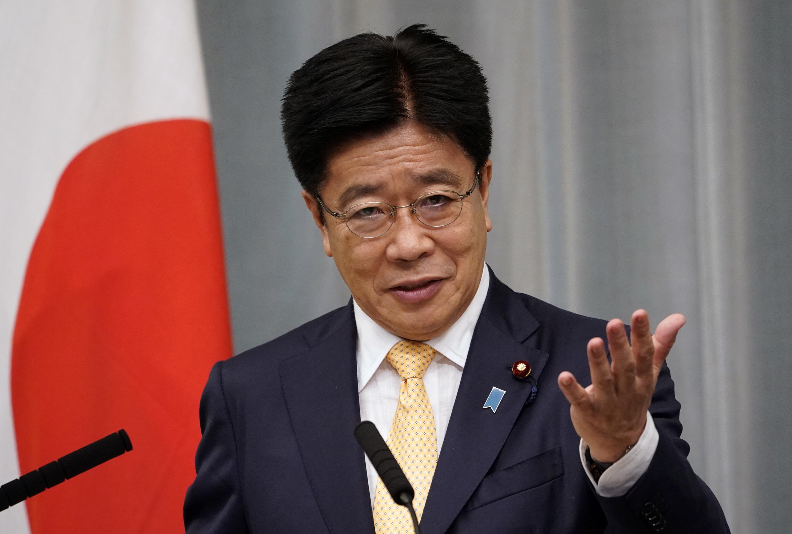 El ministro portavoz del Ejecutivo japonés, Katsunobu Kato, en una imagen de archivo. EFE/EPA/FRANCK ROBICHON
