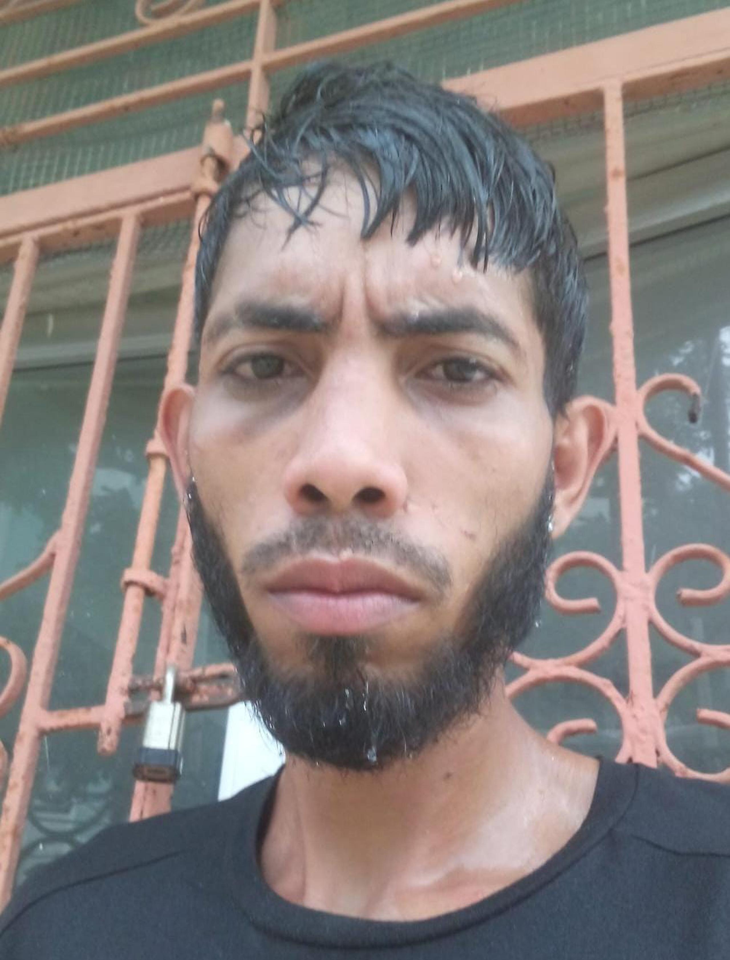 Cristian Noel Pérez Ortiz de 26 años, se encuentra desaparecido desde el sábado, 2 de diciembre, cuando salió del residencial Cuesta Vieja, en Aguadilla a comprar comida y no regresó.