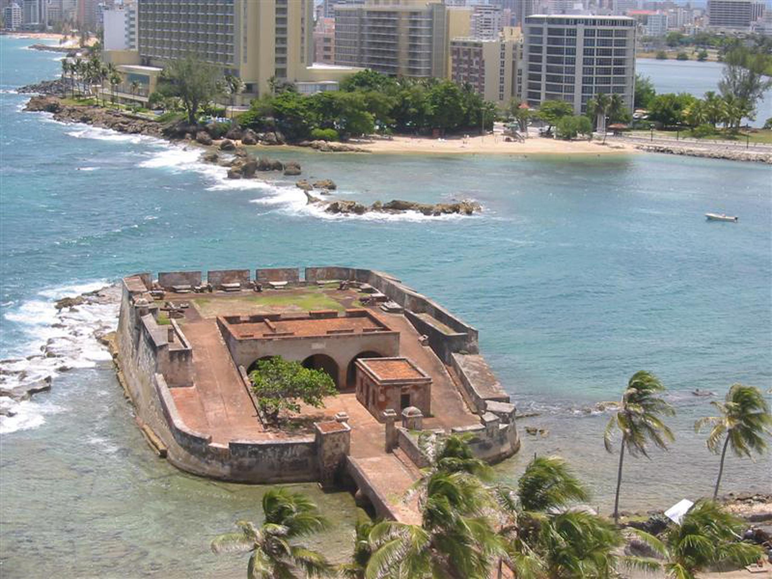 El Fortín San Gerónimo del Boquerón es una estructura que tuvo un importante rol de defensa en la historia de Puerto Rico.