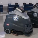Tres robots ayudarán con la limpieza en el aeropuerto Luis Muñoz Marín