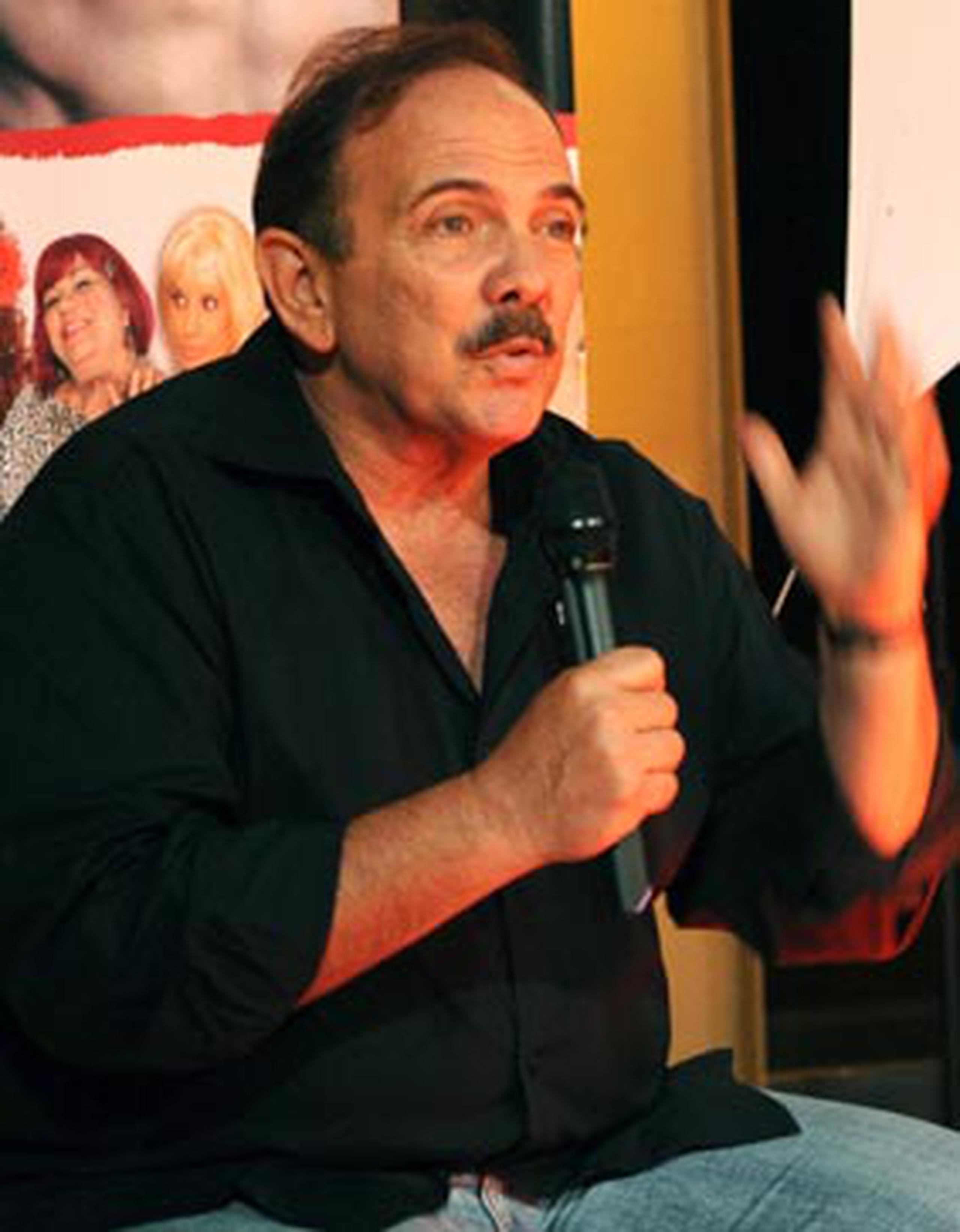 Rey Pascual trabajó con Sandro en la telenovela Fue sin querer e interpretaba al hermano del cantante. (Archivo) 
