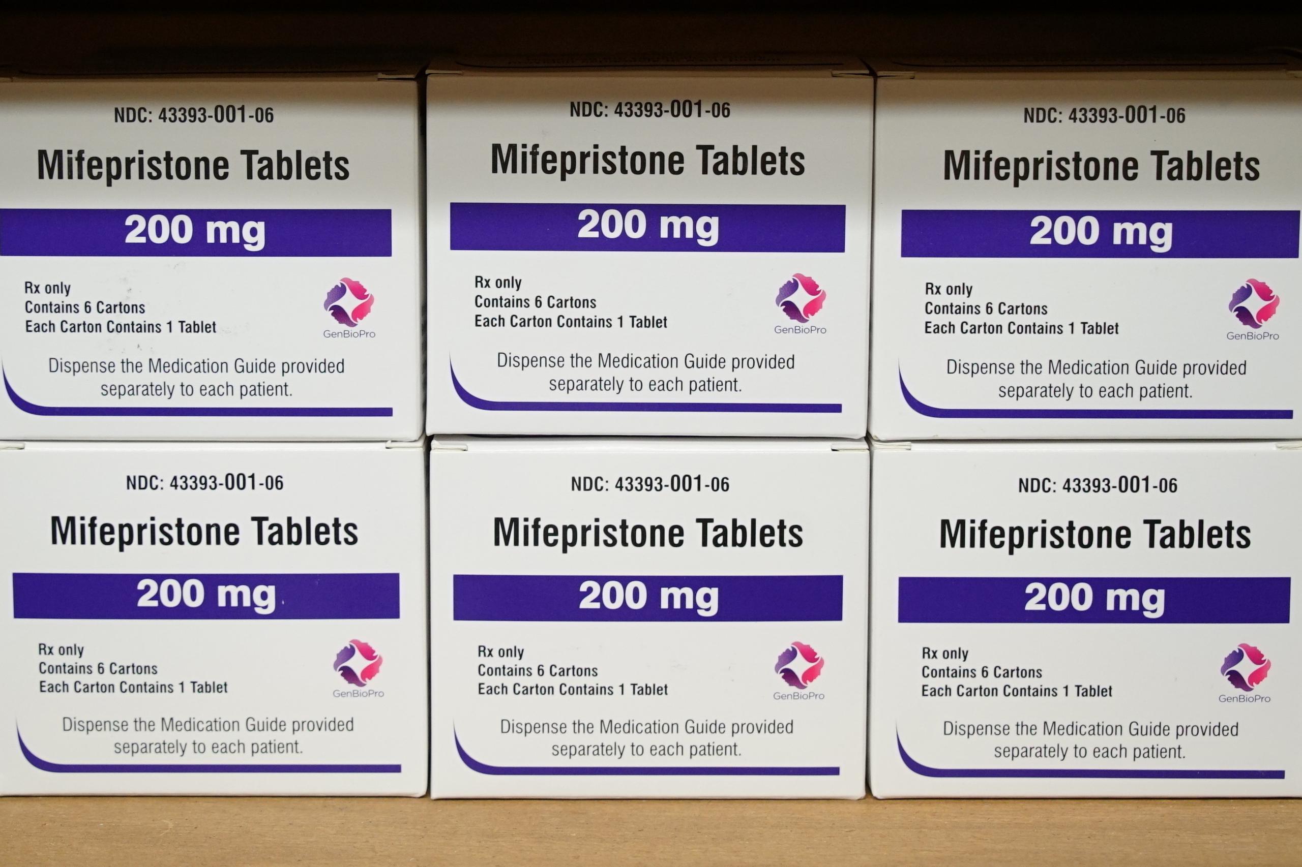 Cajas del medicamento abortivo Mifepristona.