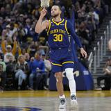 Curry se lastima en el triunfo de Warriors sobre Mavs