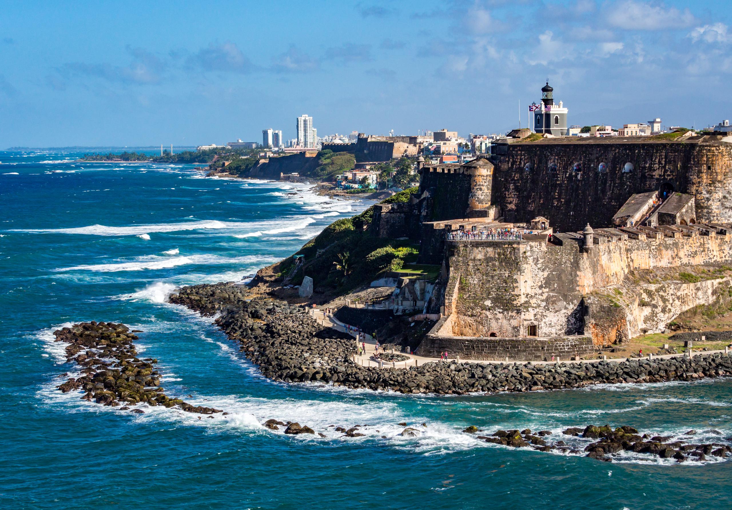 Entre las propuestas que promulgan están promover vacaciones virtuales para que los turistas sueñen con Puerto Rico.