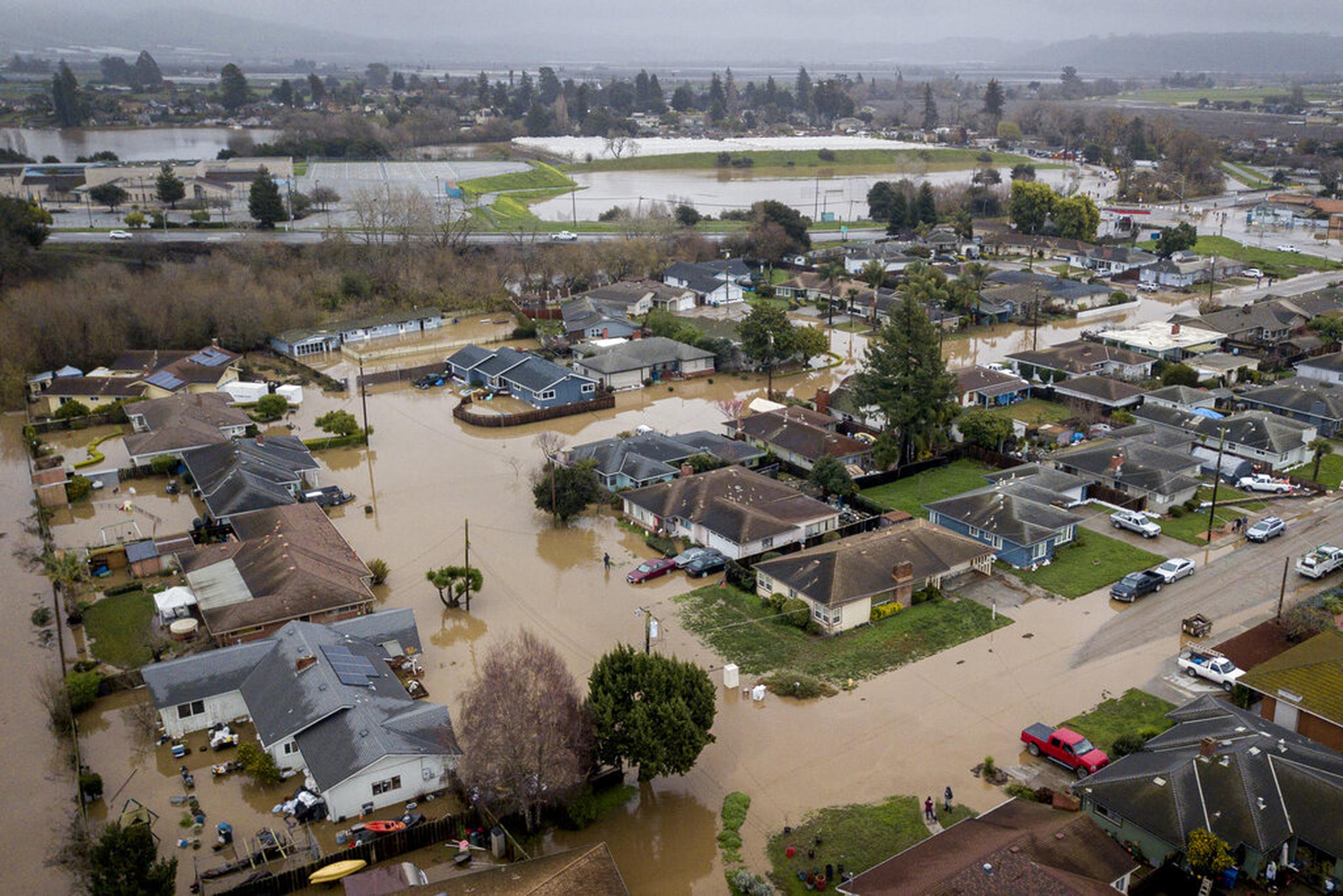 Inundaciones en un vecindario cerca de Watsonville, California, el 9 de enero de 2023.