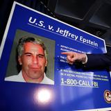 Víctimas de Epstein denuncian al FBI por supuesto encubrimiento