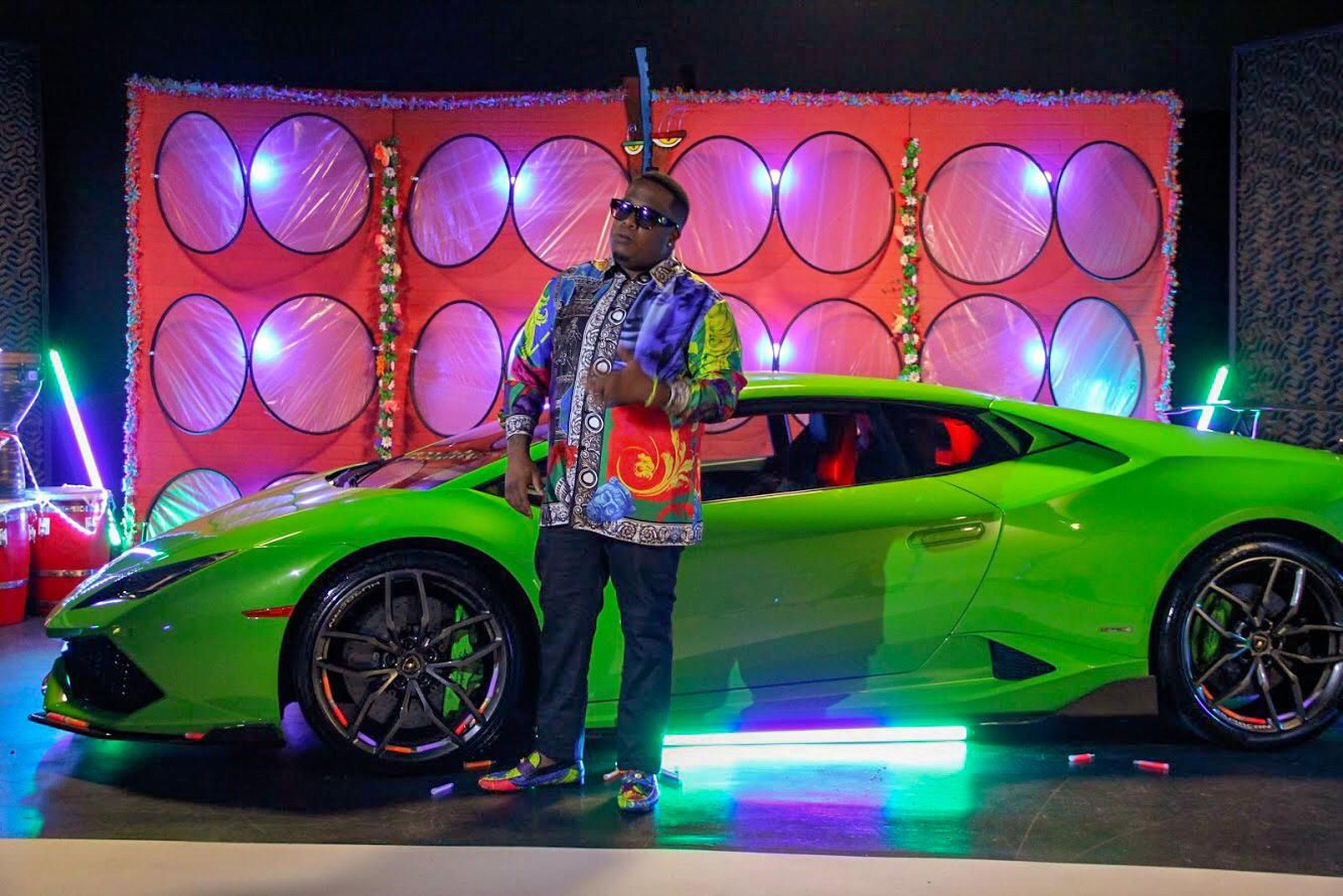 El cantante Hiram Abrante adelantó que el vídeo musical "es bien colorido".