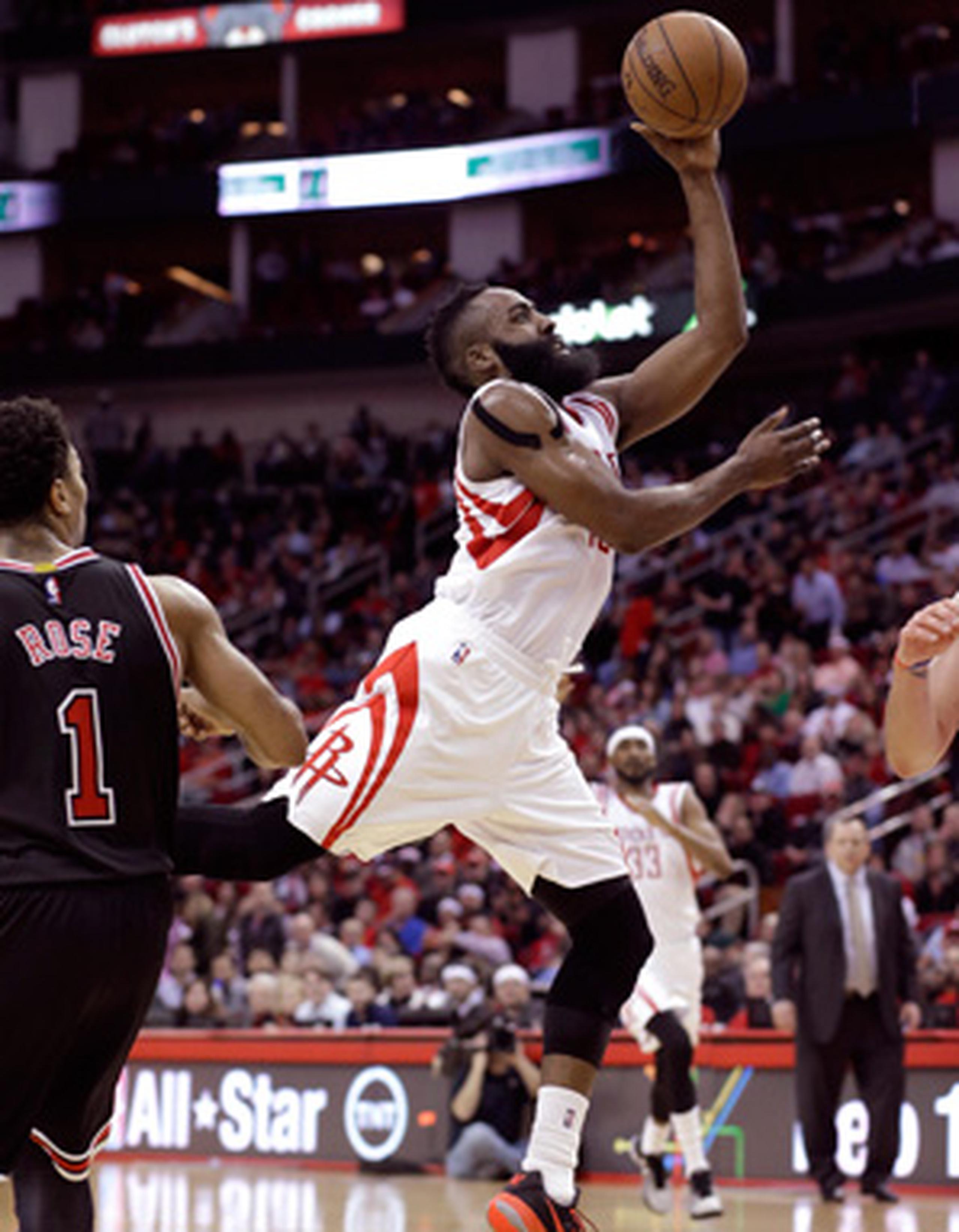 Los 27 puntos de Harden lideraron a los Rockets en un triunfo 101-90 sobre los Bulls. (AP)
