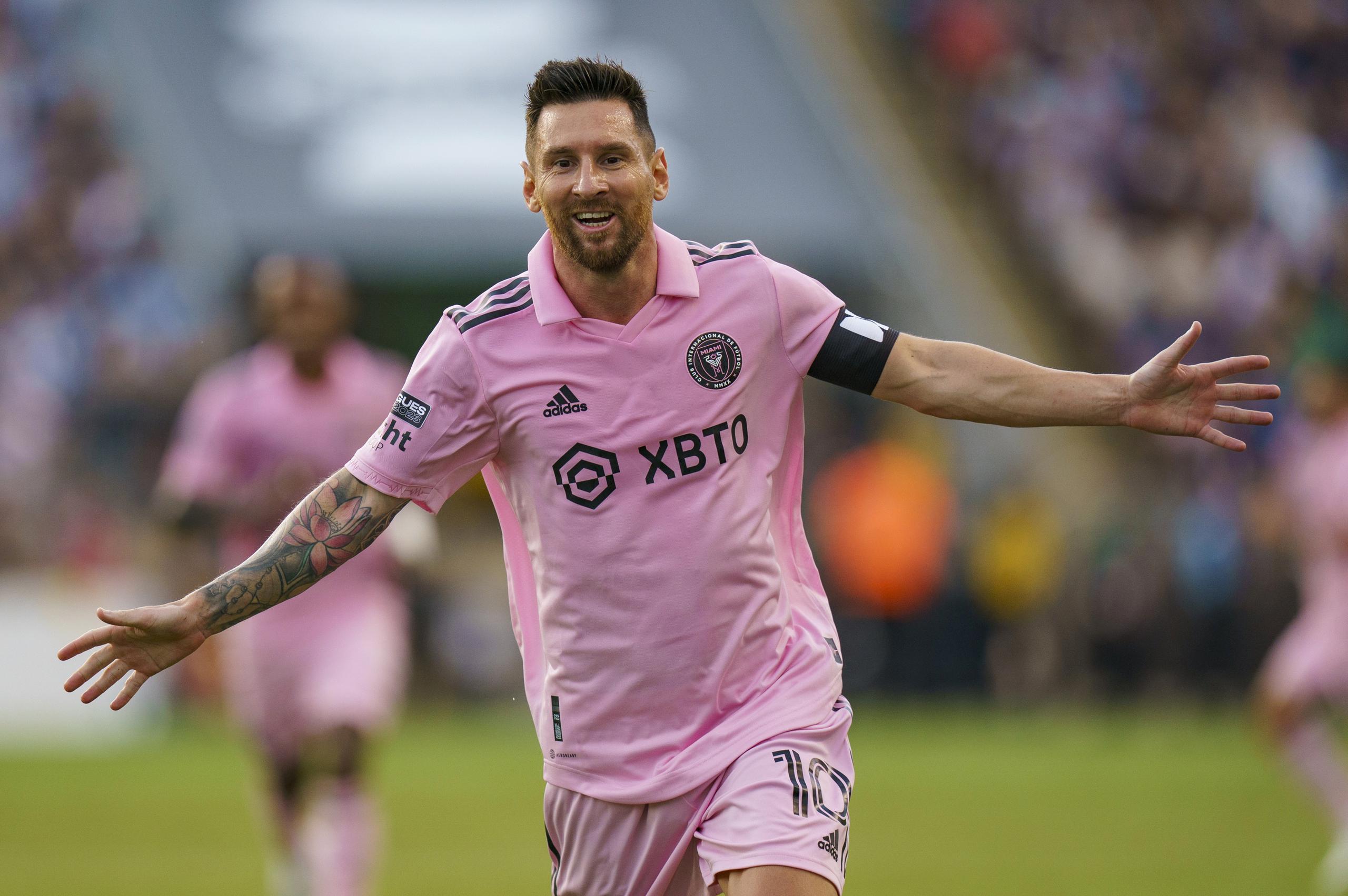 El argentino Lionel Messi, del Inter Miami, festeja tras anotar ante el Union de Filadelfia en las semifinales de la Leagues Cup.