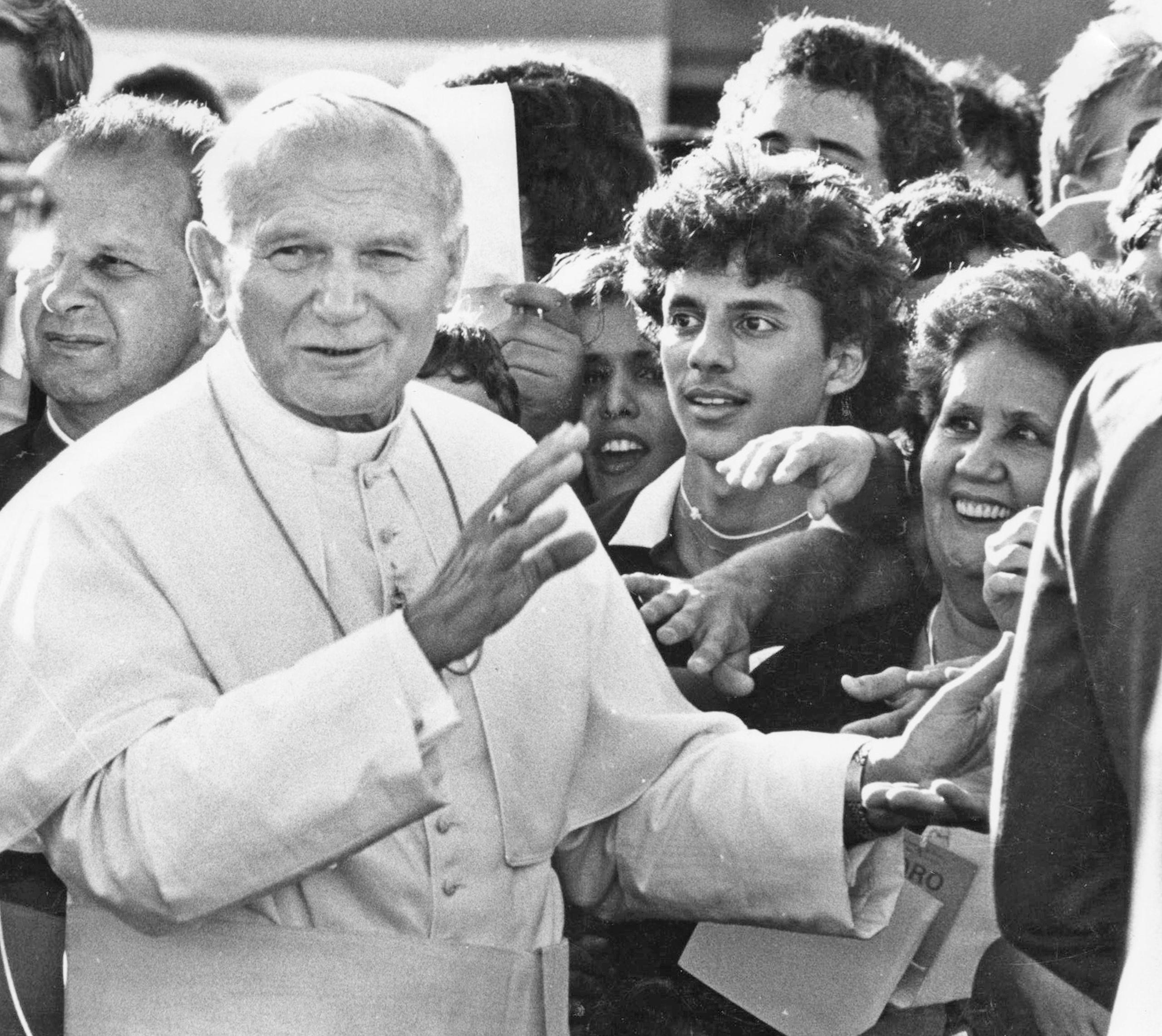 El arzobispo reconoció que la visita que hizo el papa Juan Pablo II a la Isla ese 12 de octubre de 1984 fue trascendental.