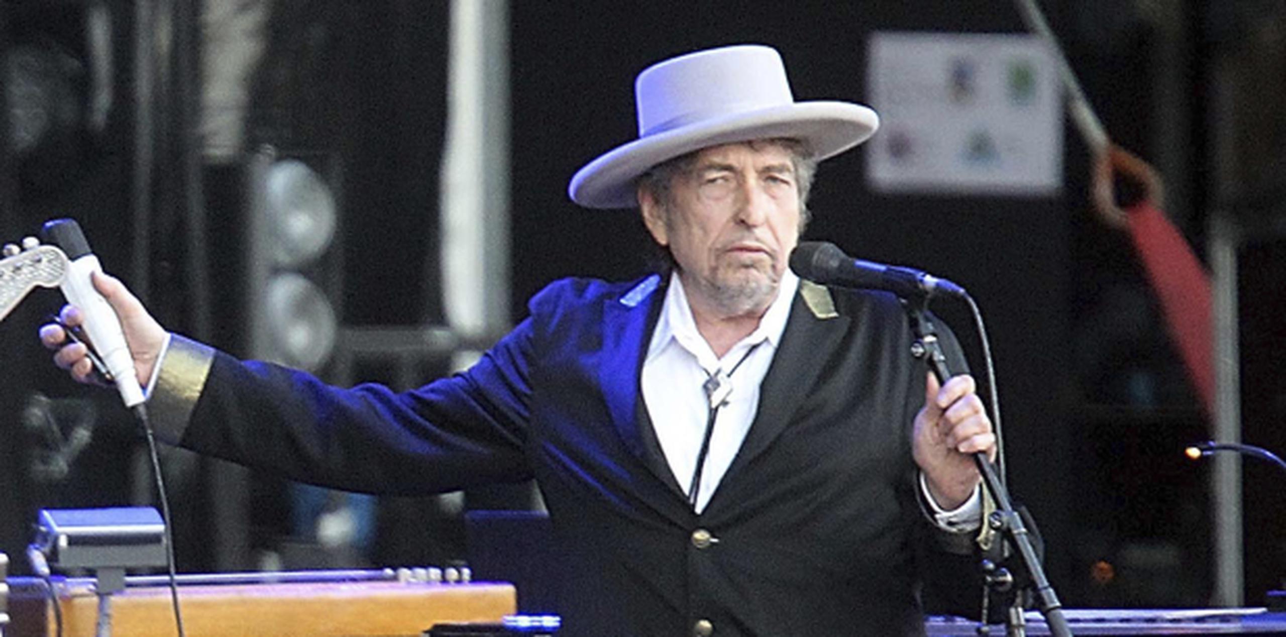 Dylan, actualmente de gira por Estados Unidos, no ha mencionado el reconocimiento en sus conciertos. (Prensa Asociada)
