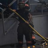 Escena de emergencia por fuego en supermercado en Cataño