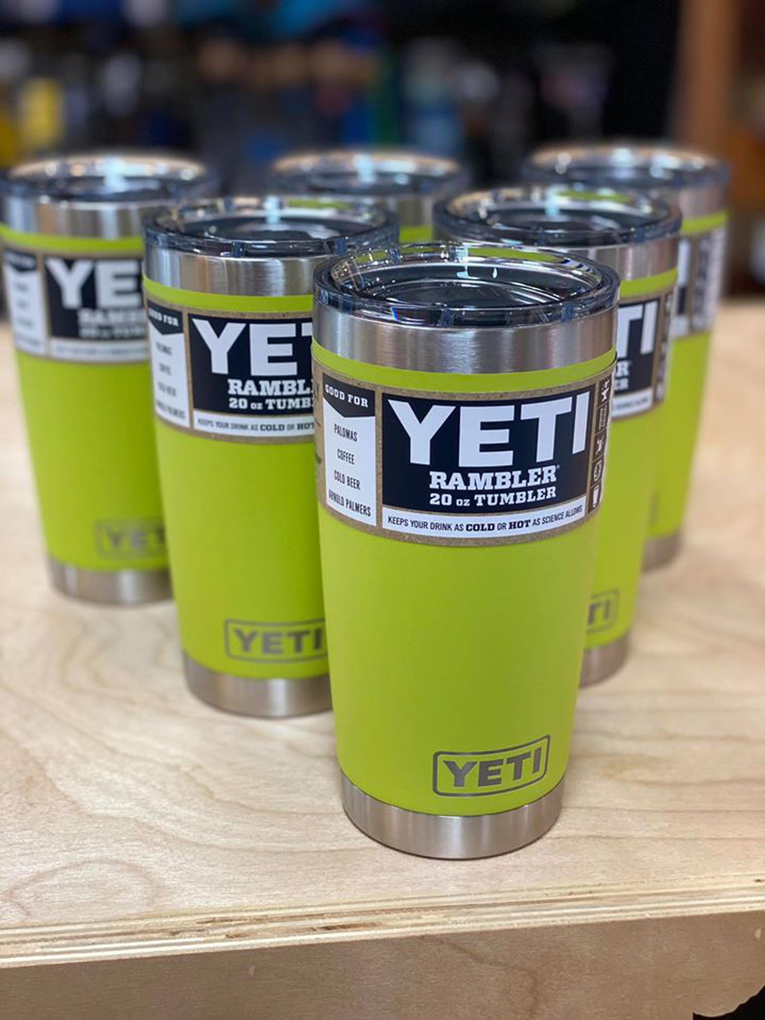 Los vasos y copas de la marca Yeti es un artículo de moda en el ambiente náutico.