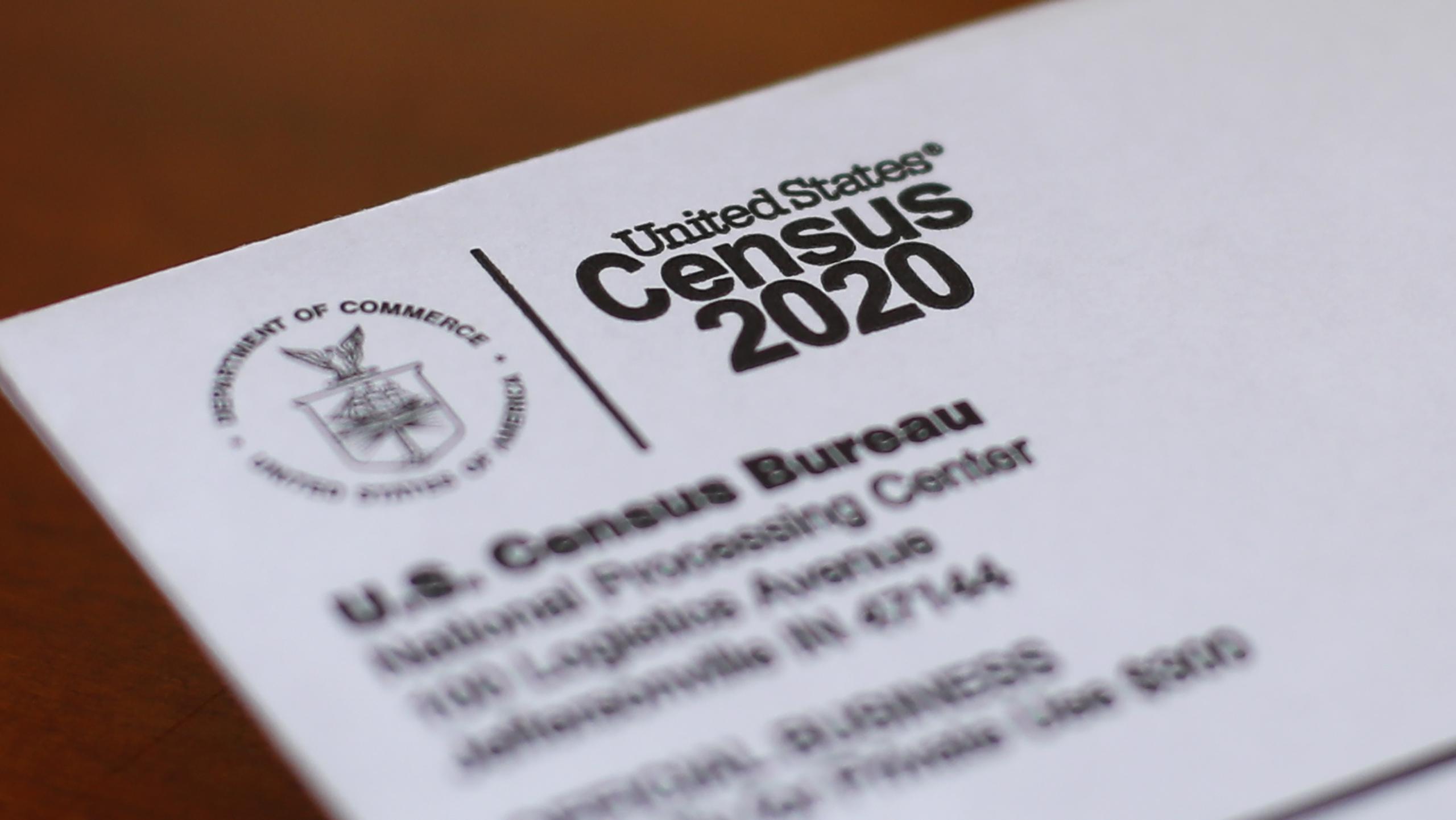 La decisión de la Oficina del Censo sobre si eliminar la pregunta de ascendencia probablemente se tomará hasta dentro de uno o dos años.