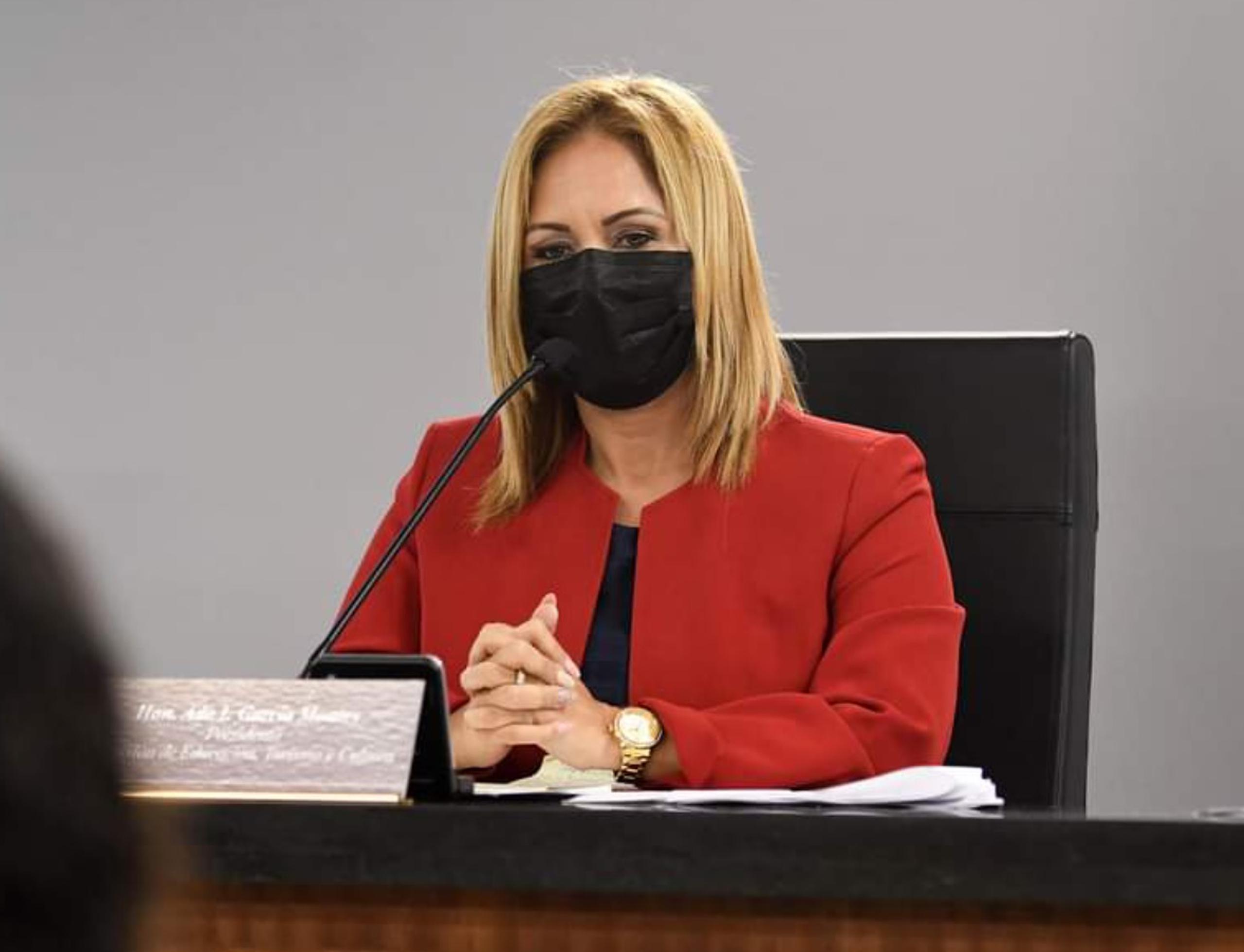 La senadora del distrito de Mayagüez, Ada García, contó su experiencia viajando cuatro días a la semana hacia San Juan.