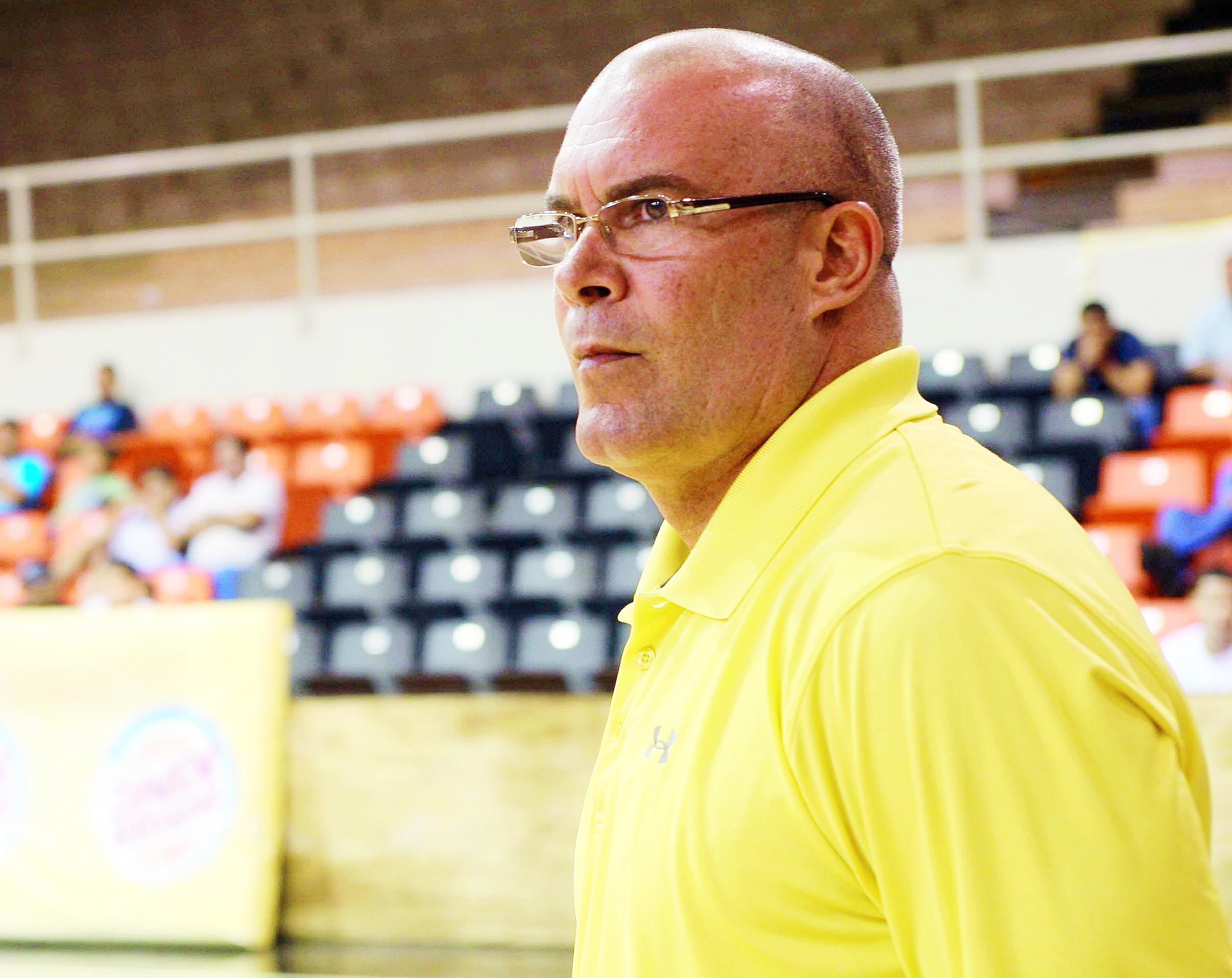 Ángel López Panelli ha sido durante décadas entrenador de equipos de nivel juvenil y escolar, aparte de sus pasadas por la Liga Superior.