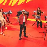 Justin Quiles lanza el “Faldas y Gistros" con Anitta y Lenny Tavárez