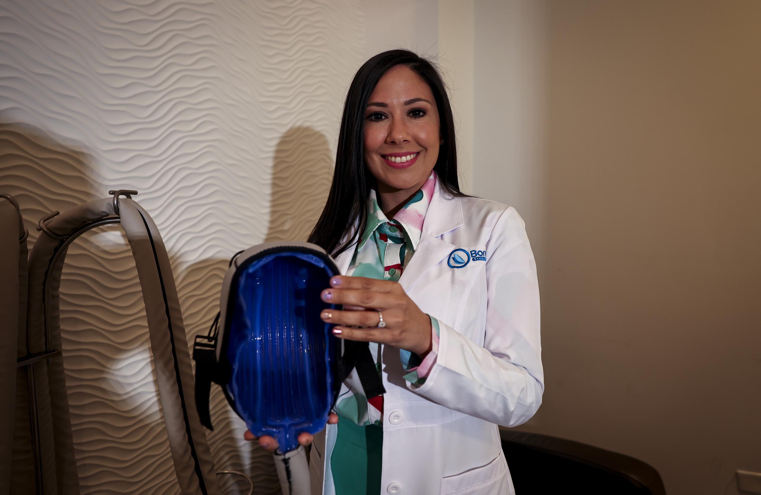La Dra. Liza Vázquez explicó los beneficios del enfriamento folicular al momento de recibir tratamiento de quimioterapia.