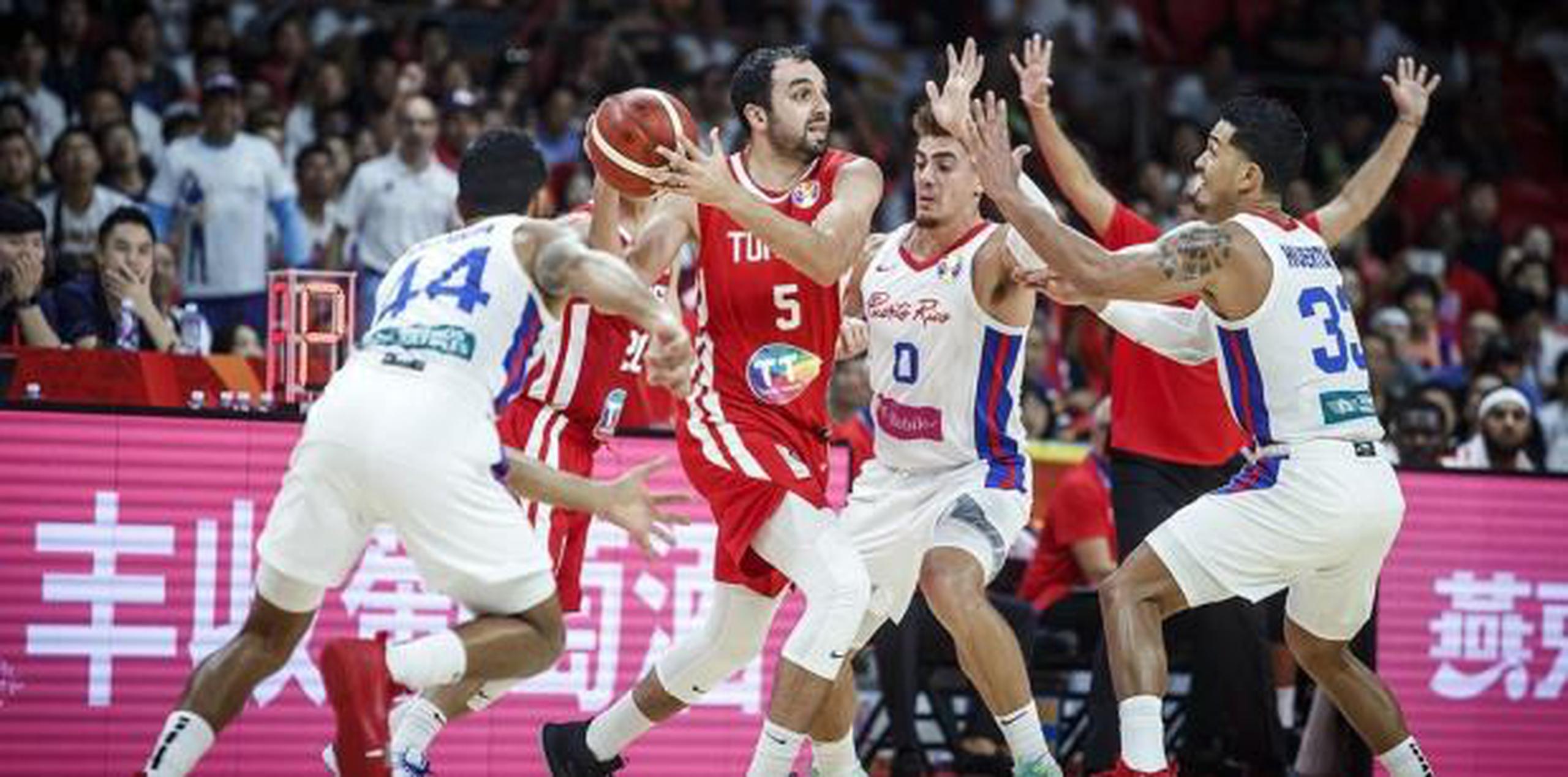Luego de lograr ayer el pase a los últimos 16, Puerto Rico se concentra hoy para desarrollar sus estrategias para los próximos partidos ante Serbia e Italia. (FIBA)