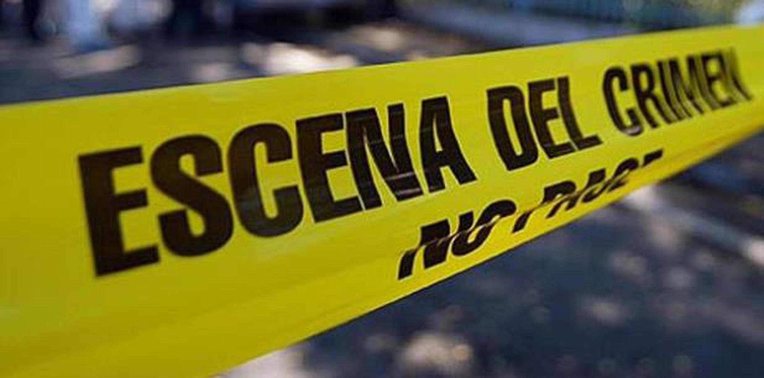 Personal de la División de Homicidios de Ponce investigan el incidente. (Archivo)